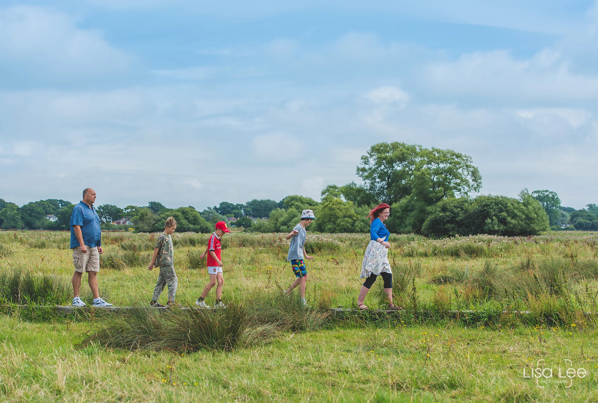 lisa-lee-photography-pateman-family-shoot-walking-the-plank.jpg