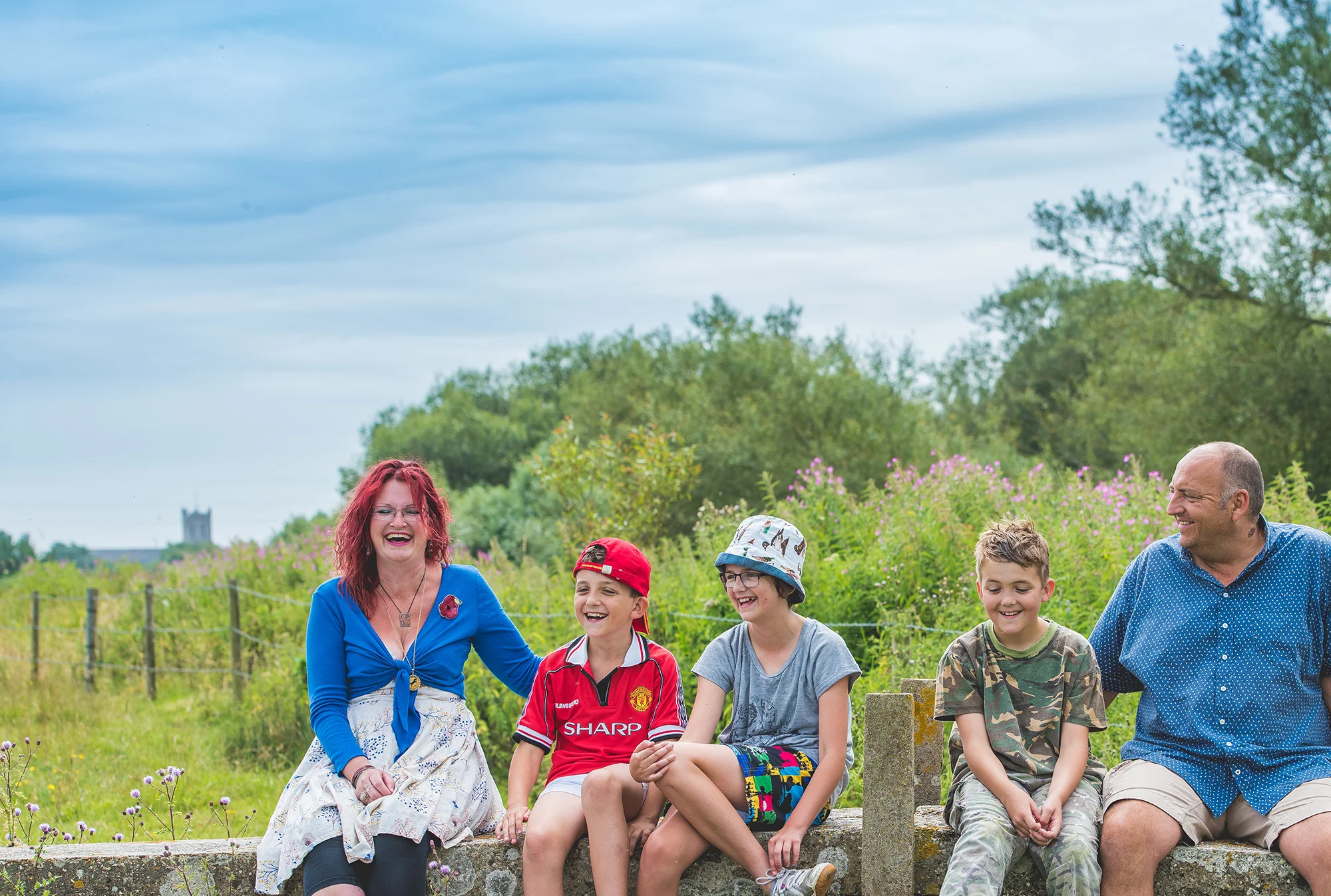 lisa-lee-photography-pateman-family-shoot-countryside-walk-7.jpg