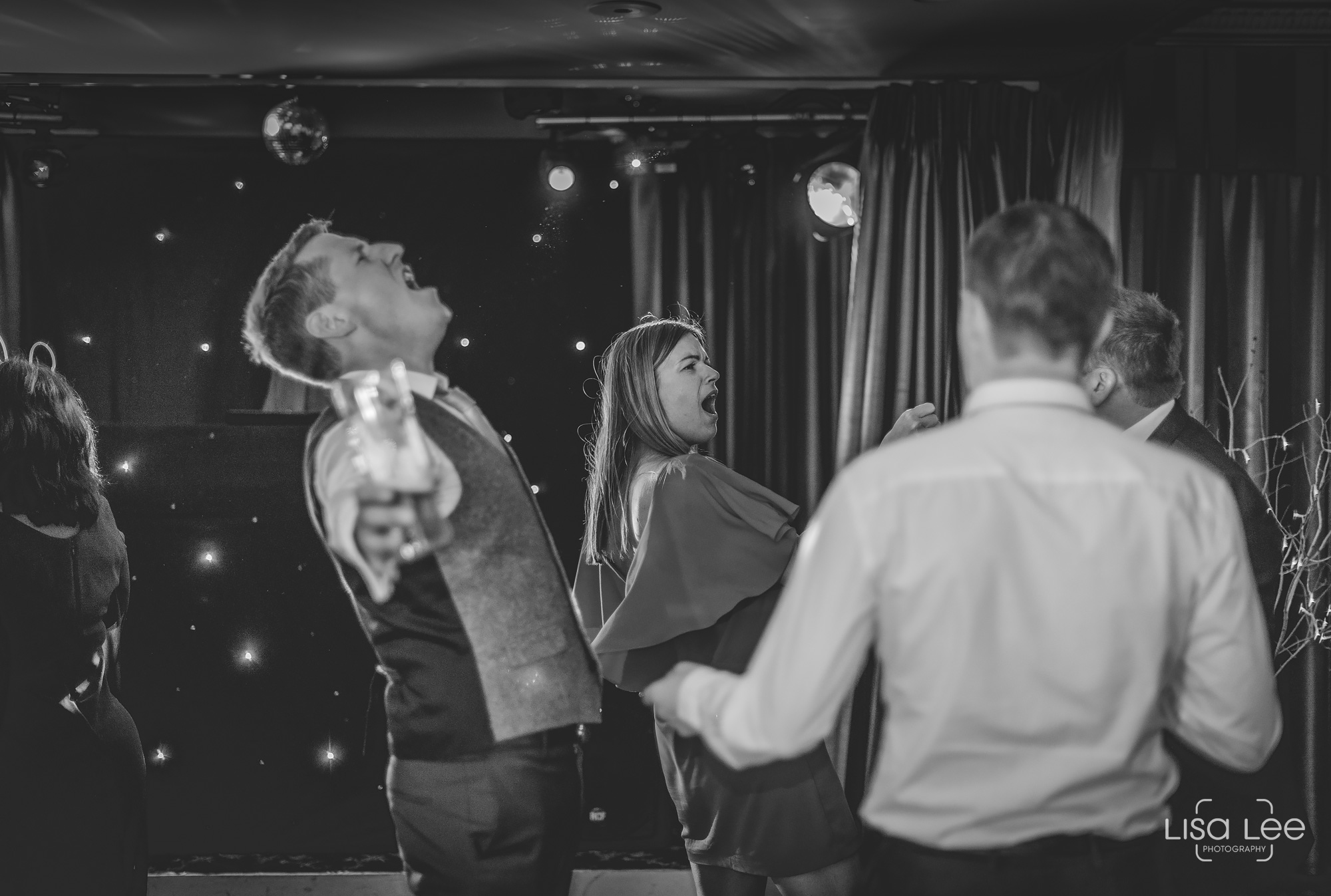 Lisa-Lee-Documentary-Wedding-Photography-Party-23.jpg