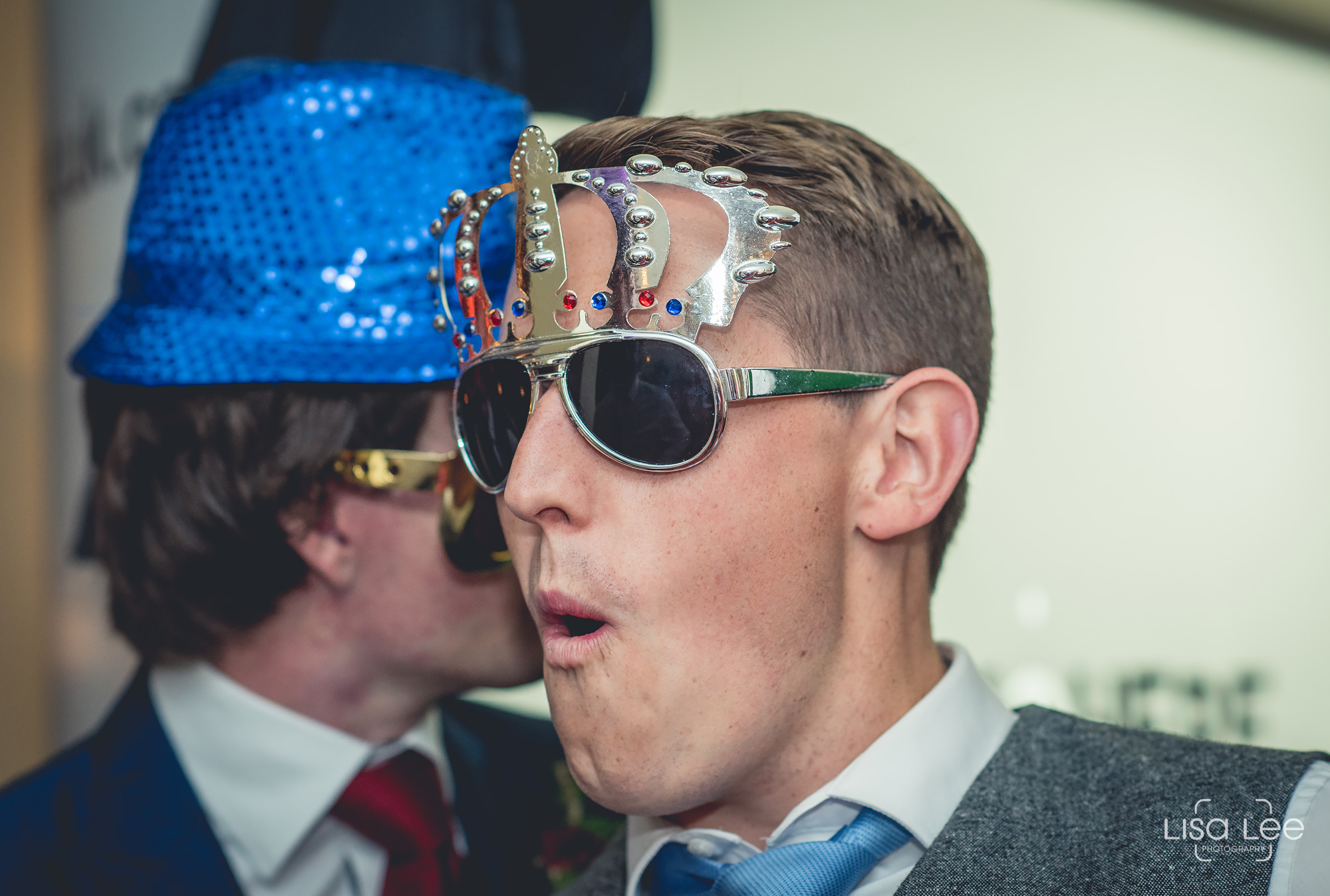 Lisa-Lee-Documentary-Wedding-Photography-Party-21.jpg