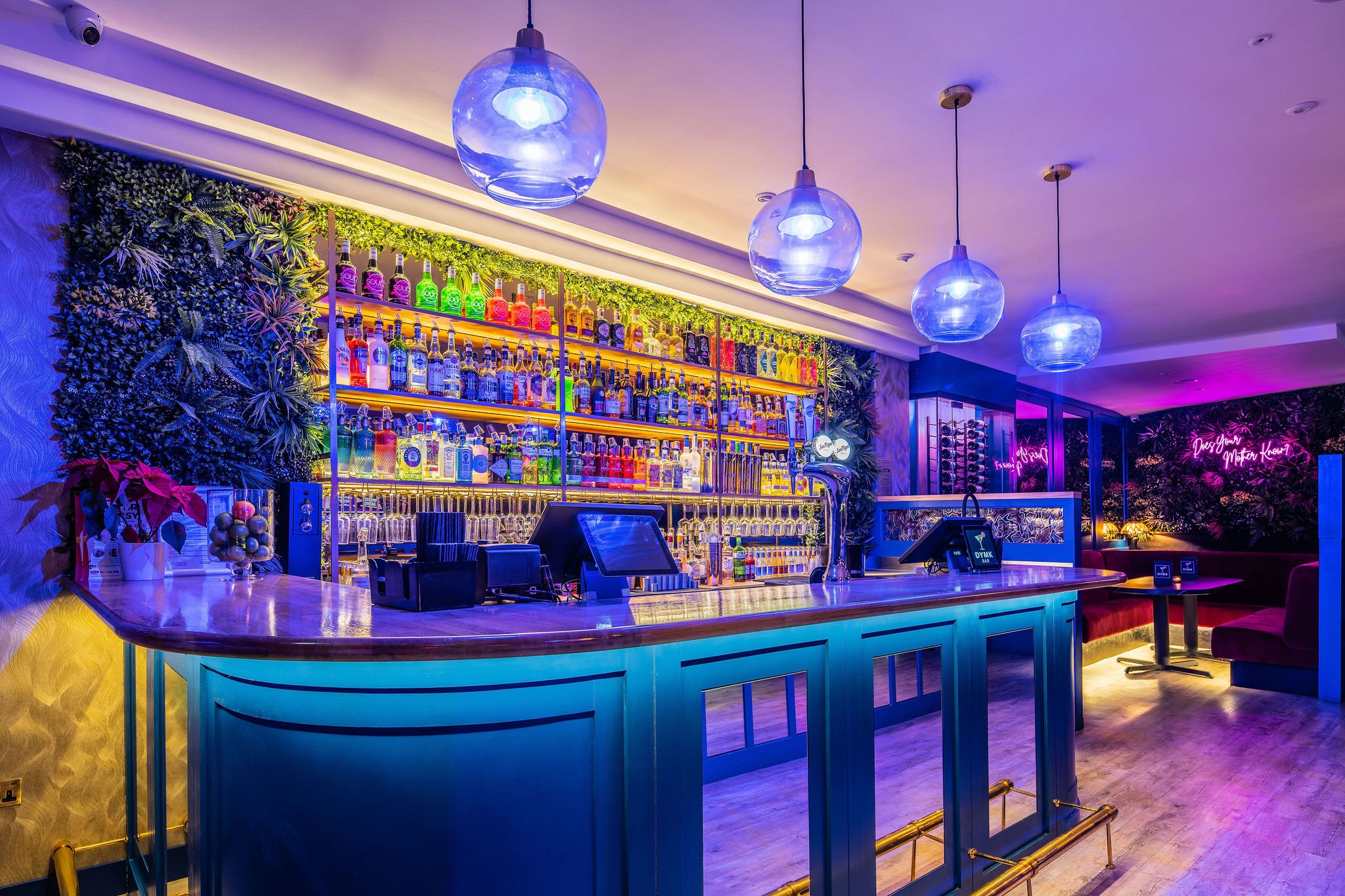 DYMK-Bar-DSC_7890-HDR.jpg