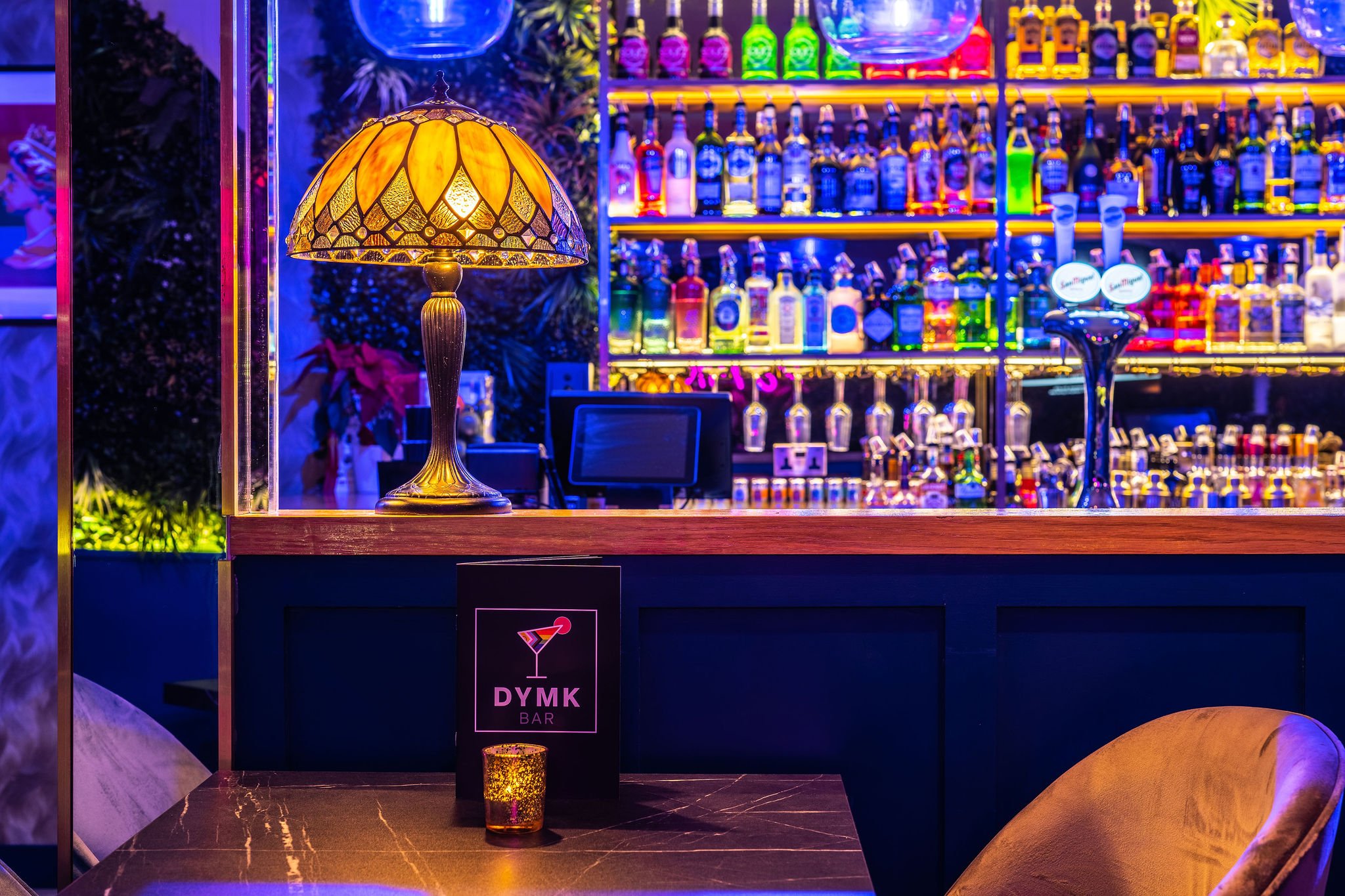 DYMK-Bar-DSC_8044-HDR.jpg