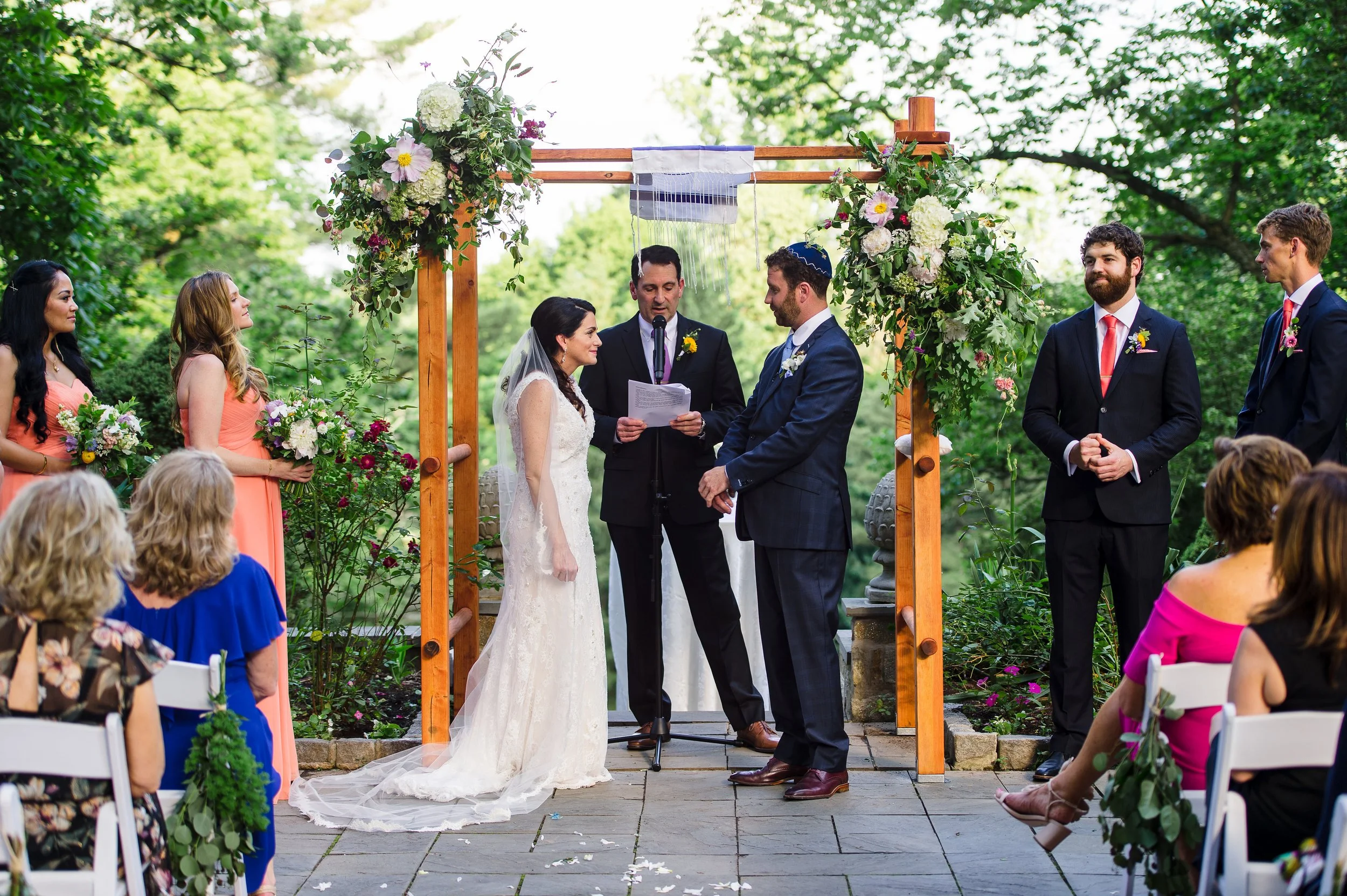 Arbor_Chuppah Floral Decor.jpeg