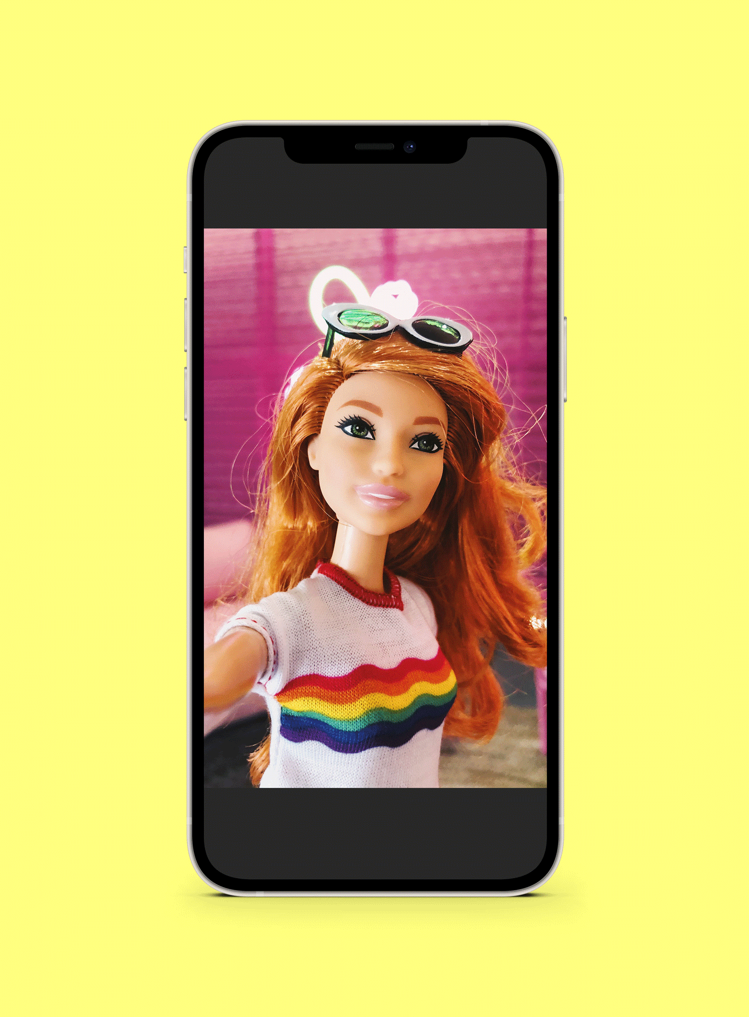 SG_SAGUARO_PS_Barbies_Phone_mock_Gif.gif