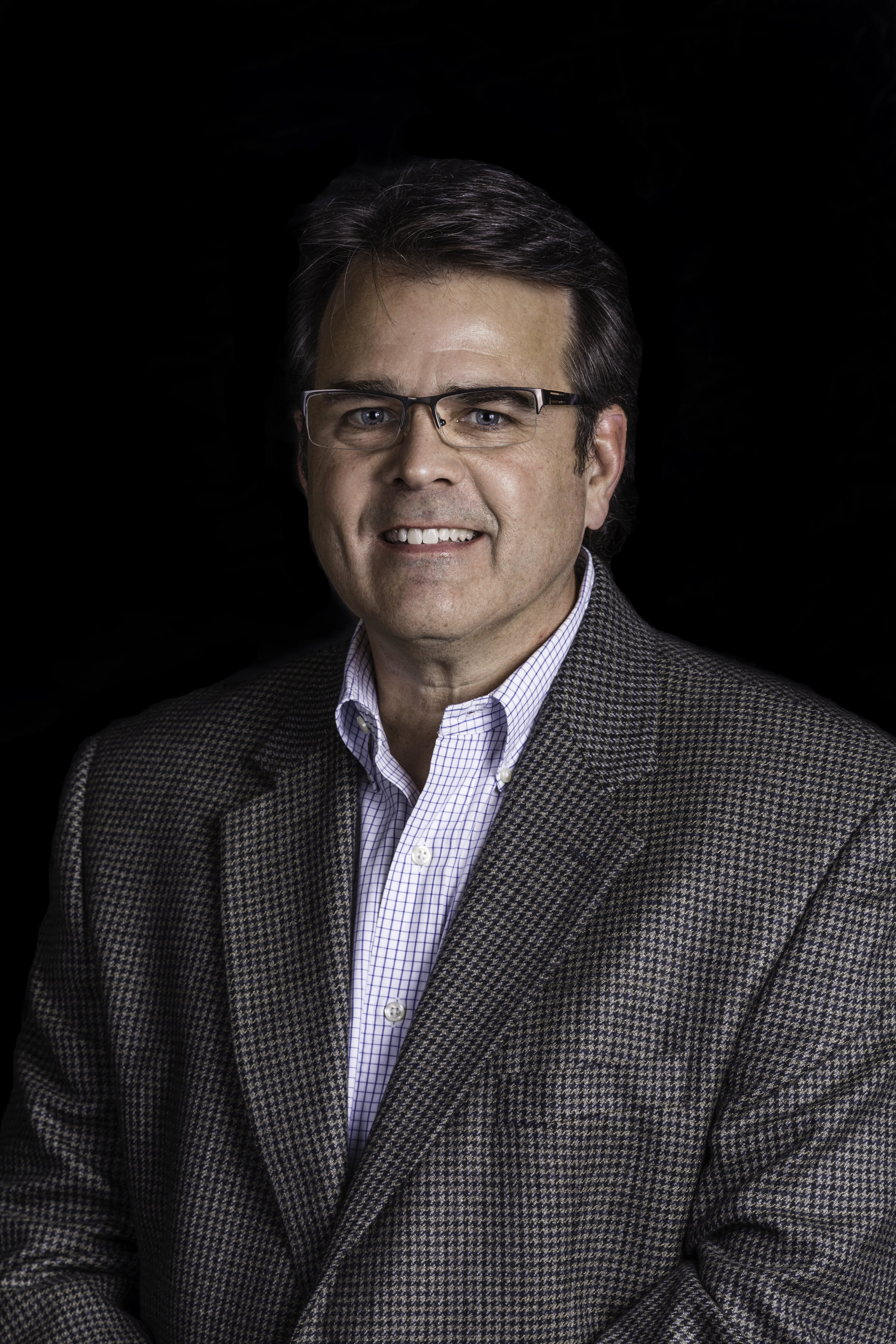 Tom Kelly Headshot-032-Edit2.jpg