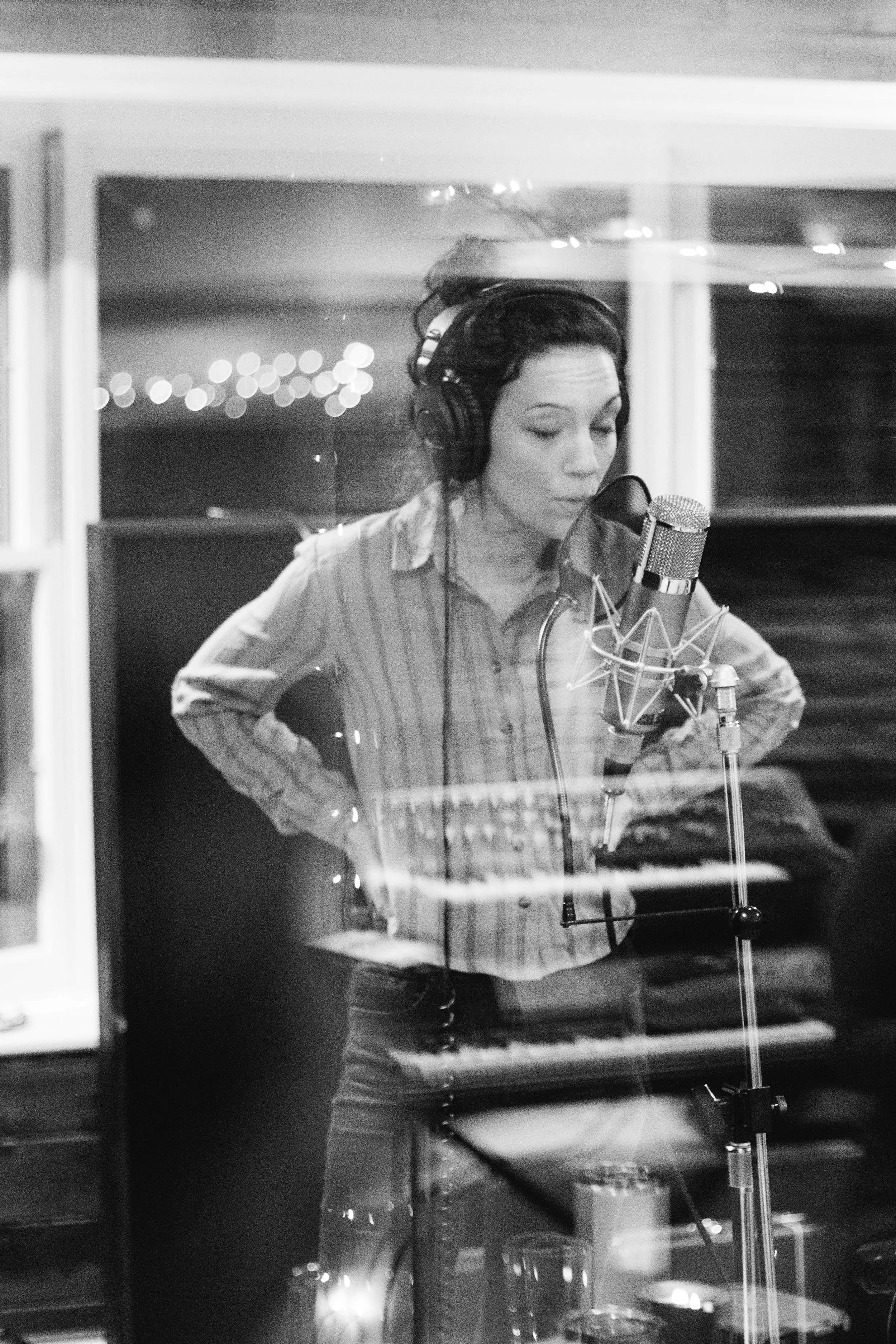 20190122_We_Rise_We_Bow_Studio-3.jpg