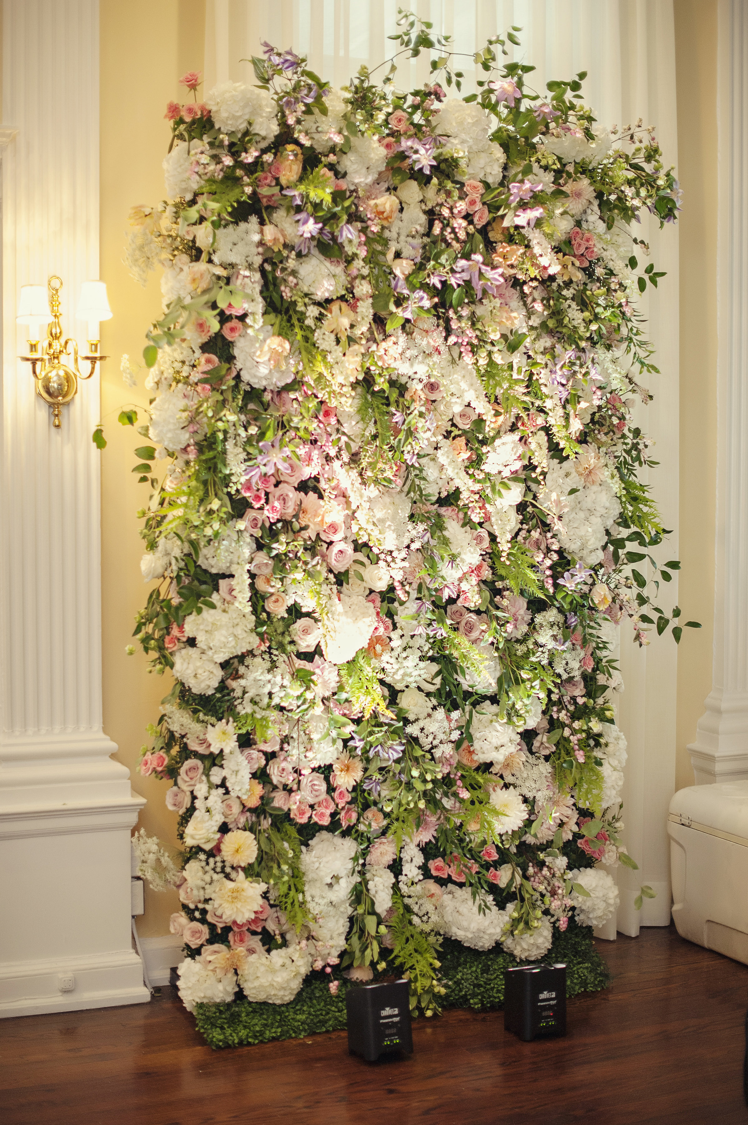 Boxwood Floral Wall Background