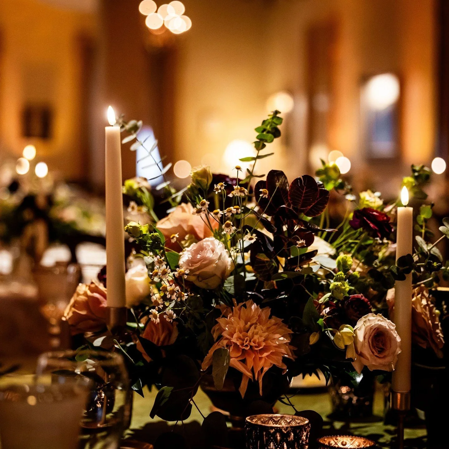 Roses, ranunculus, dahlias, and flickering candlelight: a timeless combination that made each table feel both elegant and inviting.⁠
⁠
Vendor Team⁠
Photography: @bambino_international⁠
Coordinator: @treschicevents⁠
Lighting: @clearlighting16⁠
Cake: @