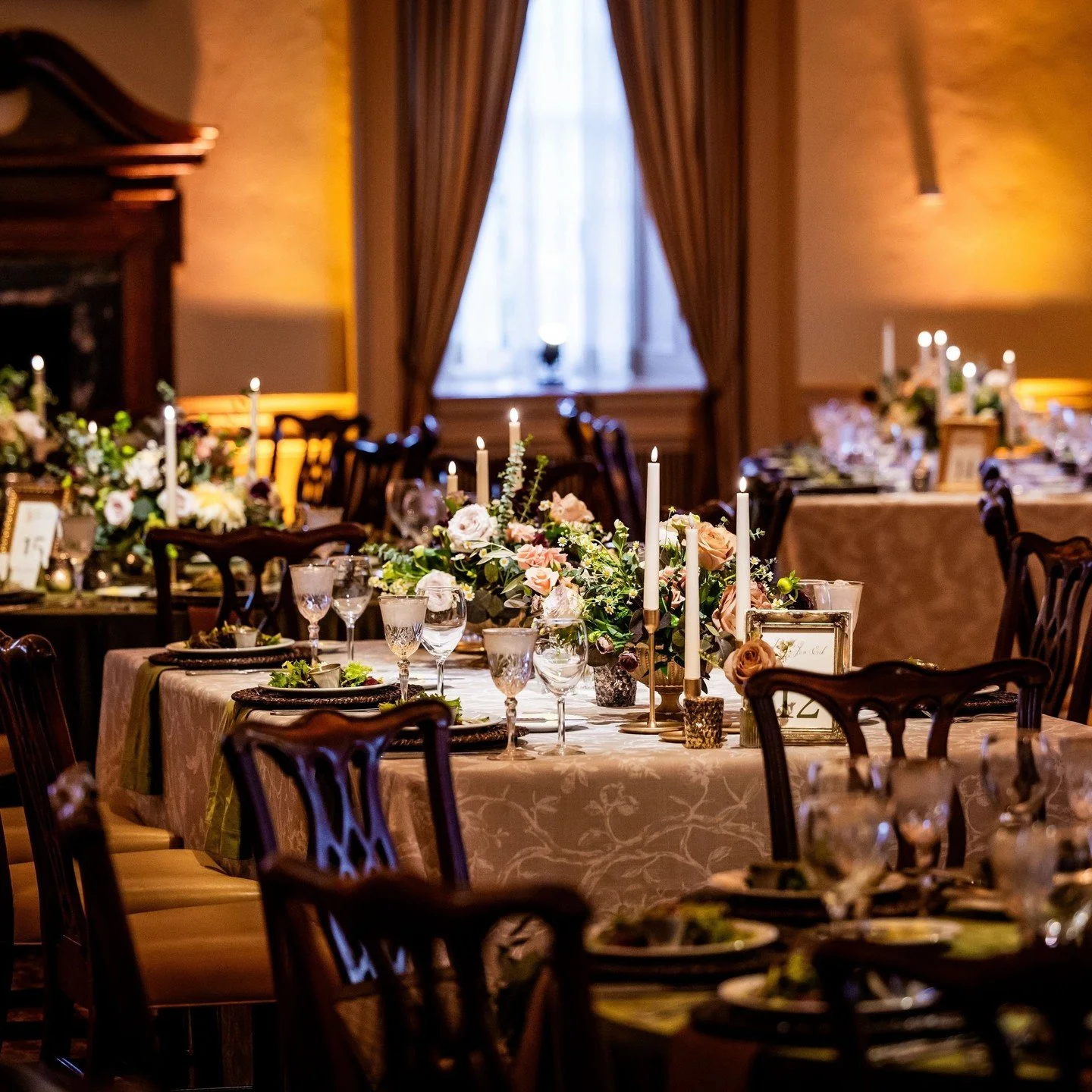 A beautiful balance of texture, glow, and color set the tone for Brooke and John Erik&rsquo;s evening of celebration.⁠
⁠
Vendor Team⁠
Photography: @bambino_international⁠
Coordinator: @treschicevents⁠
Lighting: @clearlighting16⁠
Cake: @bonboneriecinc