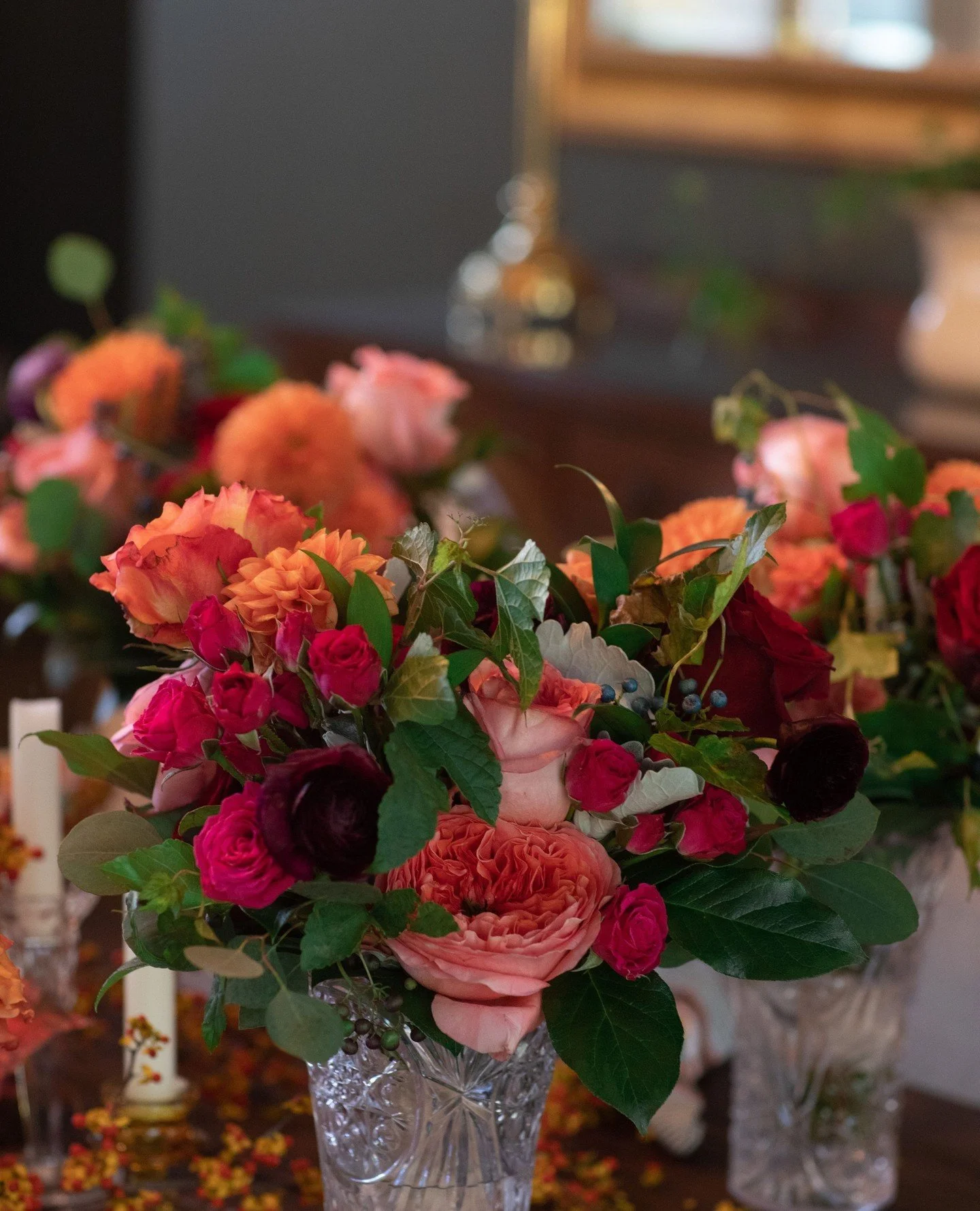 Loved working with this family.  This is the 2nd sister from this family that we had the pleasure of working with, and we got to work with the fabulous MOB again! 😊⁠
⁠
Vendor Team:⁠
Floral Design: @clflorals⁠
Photography: @amberbridgesstudios⁠
Band:
