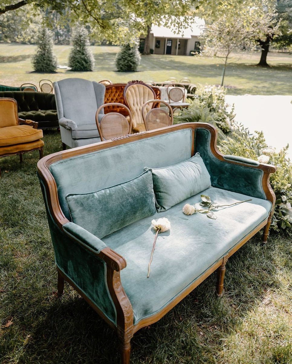 Truly obsessed with Aspen and Jake&rsquo;s ceremony. They envisioned a warm, intimate experience for their guests, and the vintage seating set the tone beautifully.⁠
⁠
Vendor Team:⁠
Floral and Event Design: @clflorals⁠
Wedding Coordinator: @elegantev