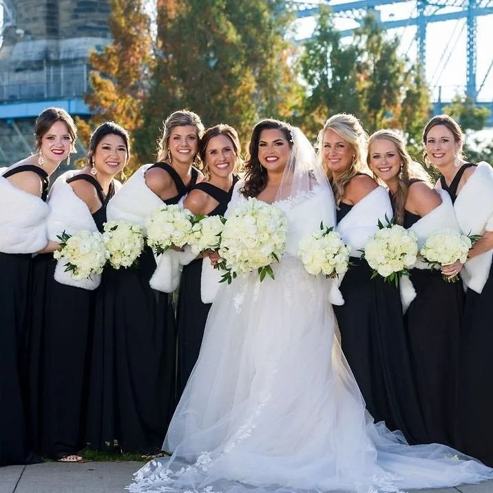 Just adding some classy and iconic wedding photos to your feed. ⁠
Here's to the Krafts!⁠
⁠
Vendor Team:⁠
Reception: @hiltonnetherlandplaza⁠
Wedding Coordinator: @beautifulmemorieswedding⁠
Photography: @jeffschaeferphptography⁠
Lighting: @clearlightin