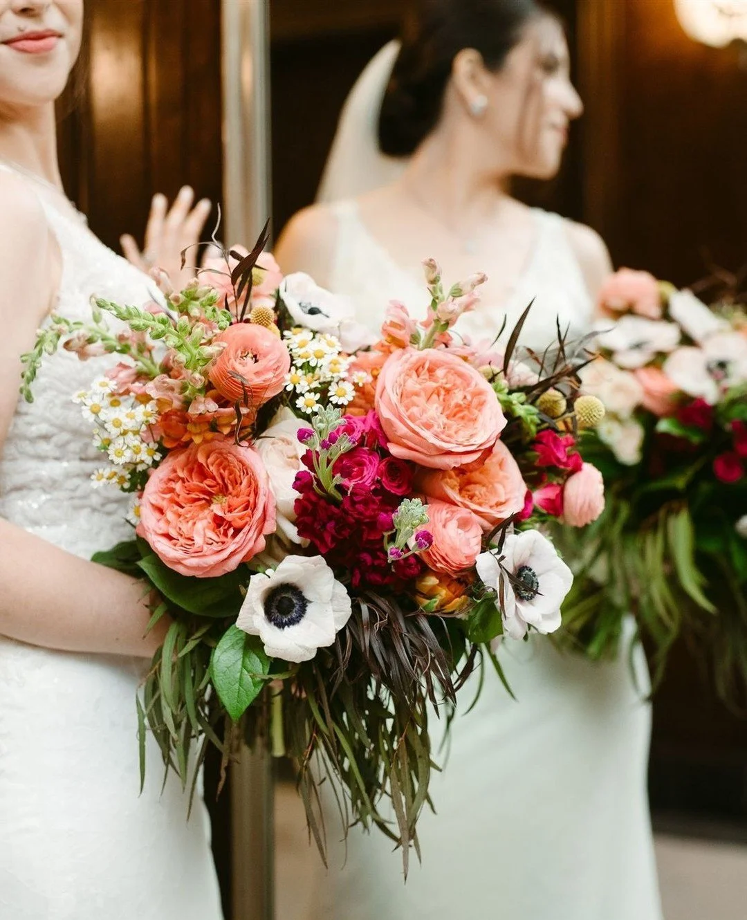 A dramatic bouquet worth falling for. ⁠
Cheers to Annie and Justin!⁠
⁠
Vendor Team:⁠
Ceremony &amp; Reception: @hiltonnetherlandplaza⁠
Wedding Coordinator: @orangeblossomspecialevents⁠
Photography: @oh.cecilia⁠
Music: @thedowntownband⁠
Photobooth: @f