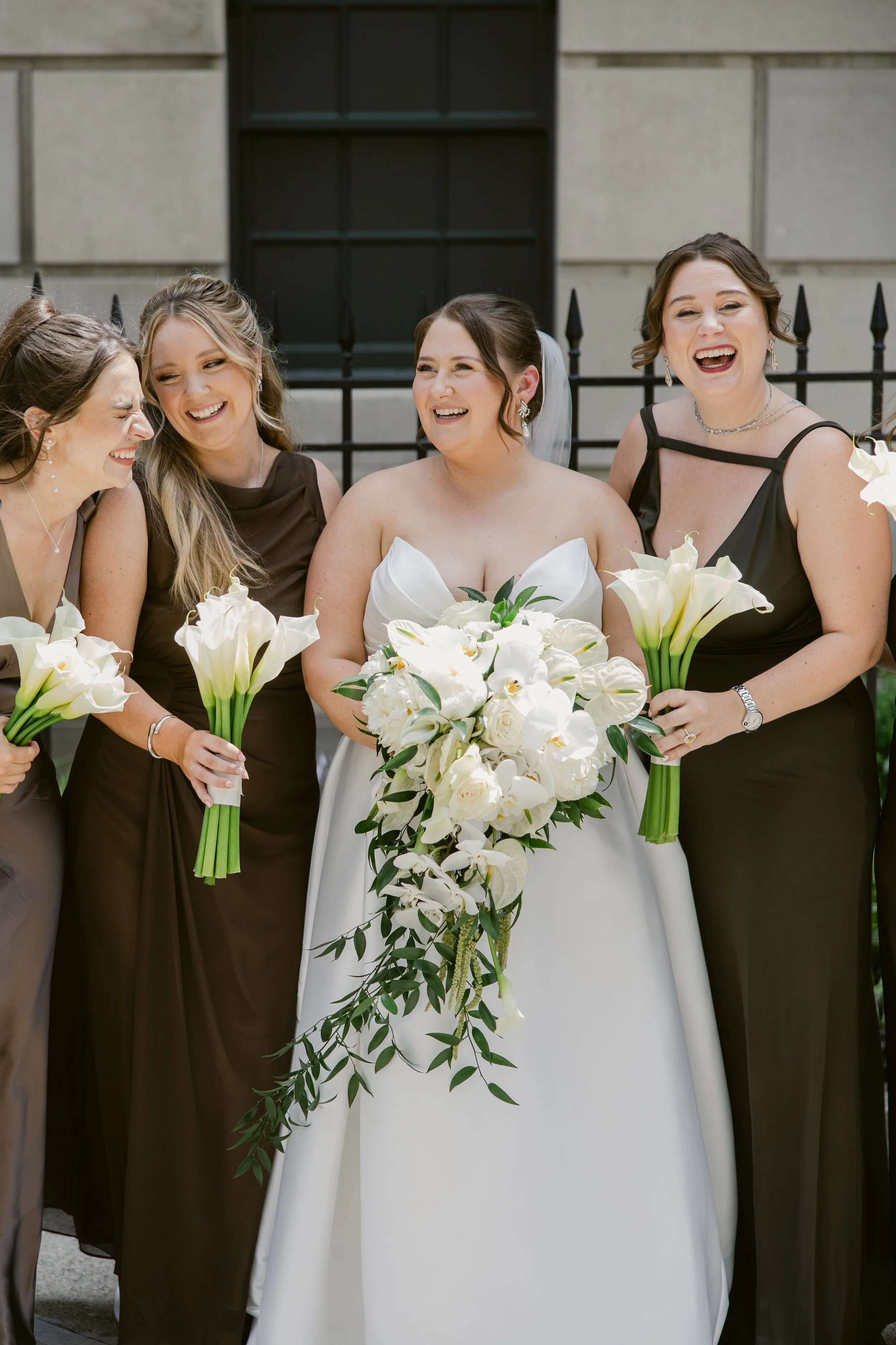    Hilton Netherland Plaza Cincinnati Hotel wedding    Cincinnati wedding florist    luxury wedding flowers    White bridal bouquet    classic wedding style    Cincinnati wedding photography    Classic white wedding flowers    Cincinnati wedding flow