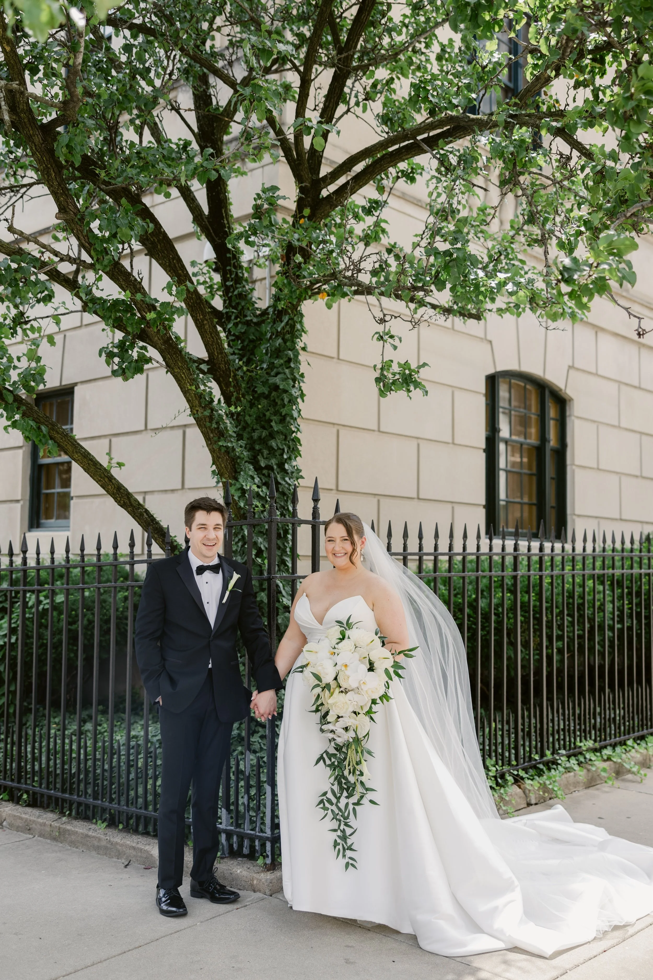    Hilton Netherland Plaza Cincinnati Hotel wedding    Cincinnati wedding florist    luxury wedding flowers    White bridal bouquet    classic wedding style    Cincinnati wedding photography    Classic white wedding flowers    Cincinnati wedding flow