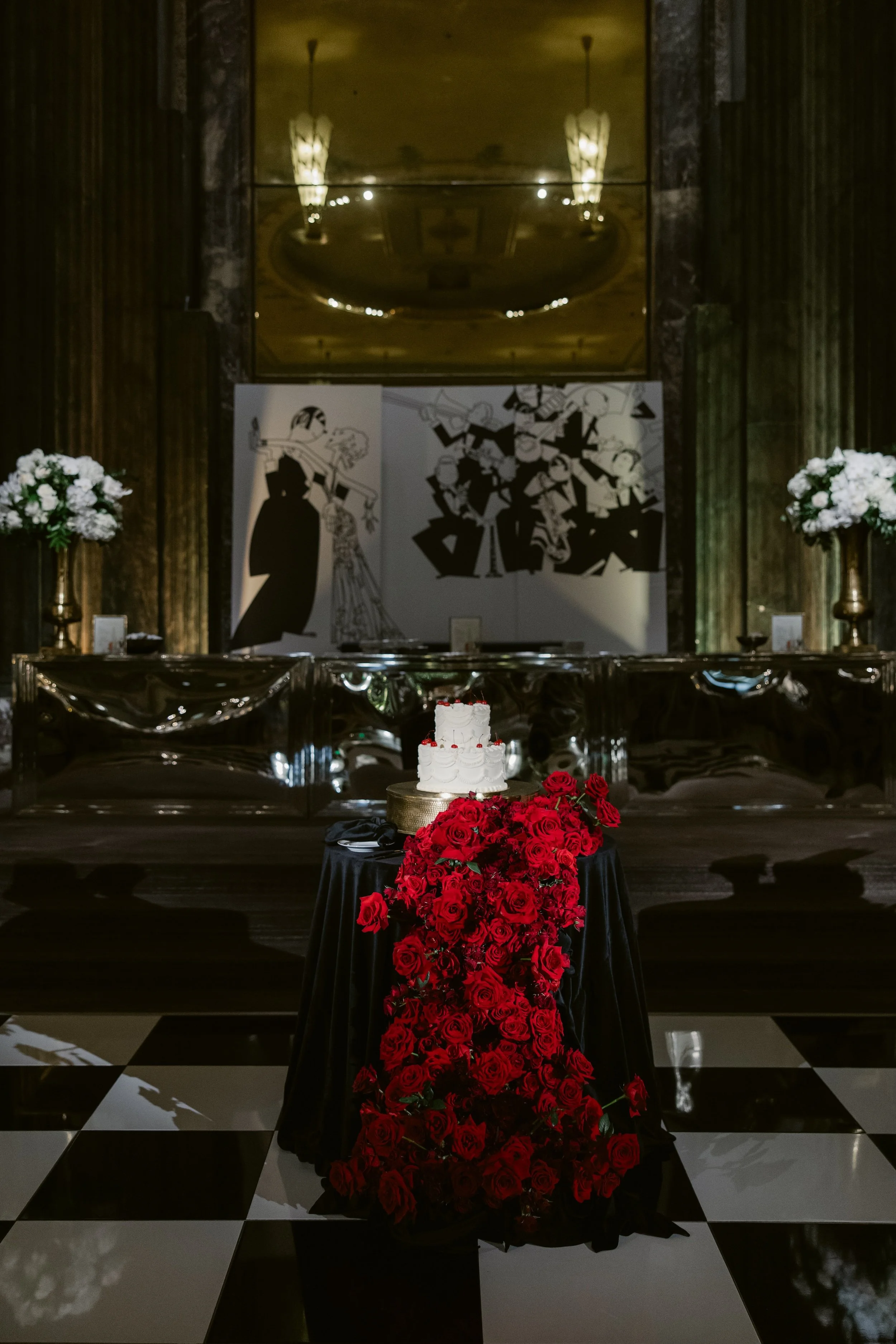    Hilton Netherland Plaza Cincinnati Hotel wedding    Cincinnati wedding florist    luxury wedding flowers    White bridal bouquet    classic wedding style    Cincinnati wedding photography    Classic white wedding flowers    Cincinnati wedding flow