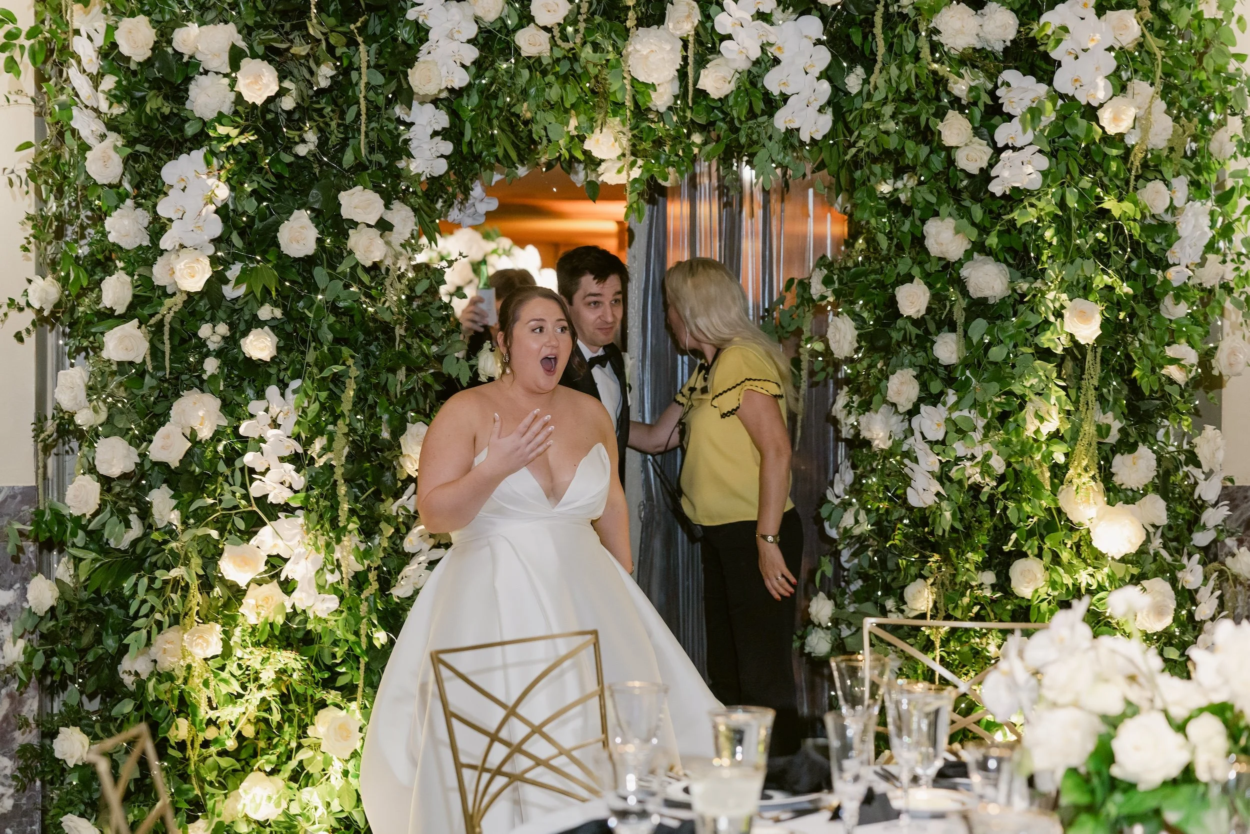    Hilton Netherland Plaza Cincinnati Hotel wedding    Cincinnati wedding florist    luxury wedding flowers    White bridal bouquet    classic wedding style    Cincinnati wedding photography    Classic white wedding flowers    Cincinnati wedding flow