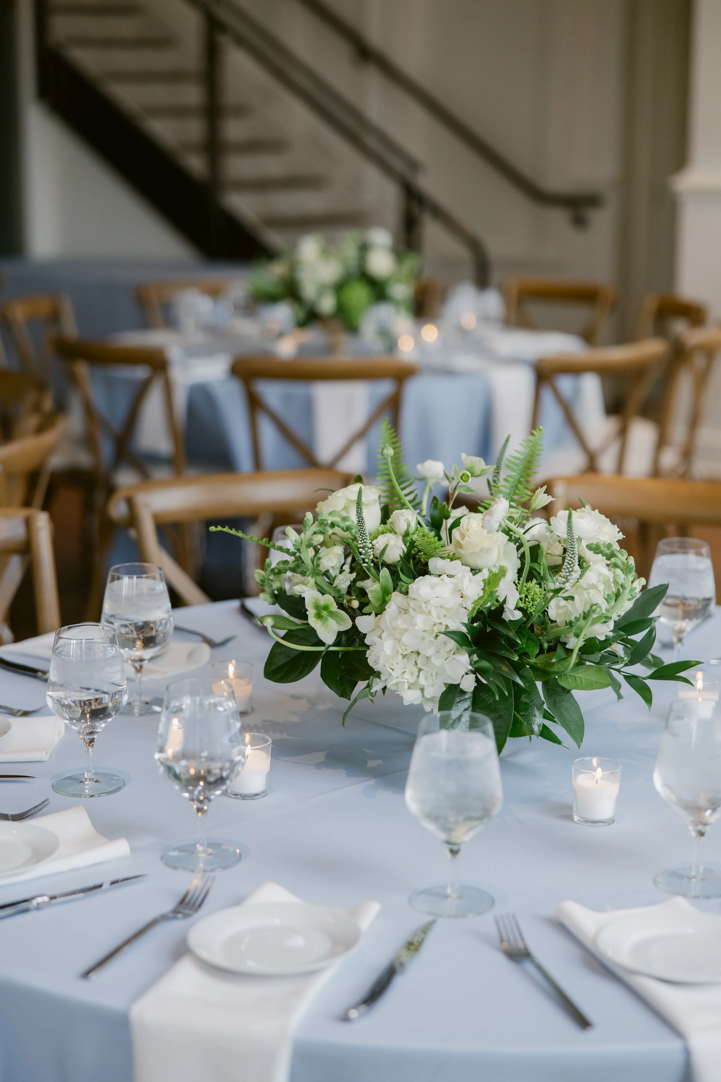    Cincinnati Art Museum Wedding    Cincinnati wedding florist    luxury wedding flowers    Classic green and white bridal bouquet    classic wedding style    Cincinnati wedding photography    green and white wedding flowers    Cincinnati wedding flo