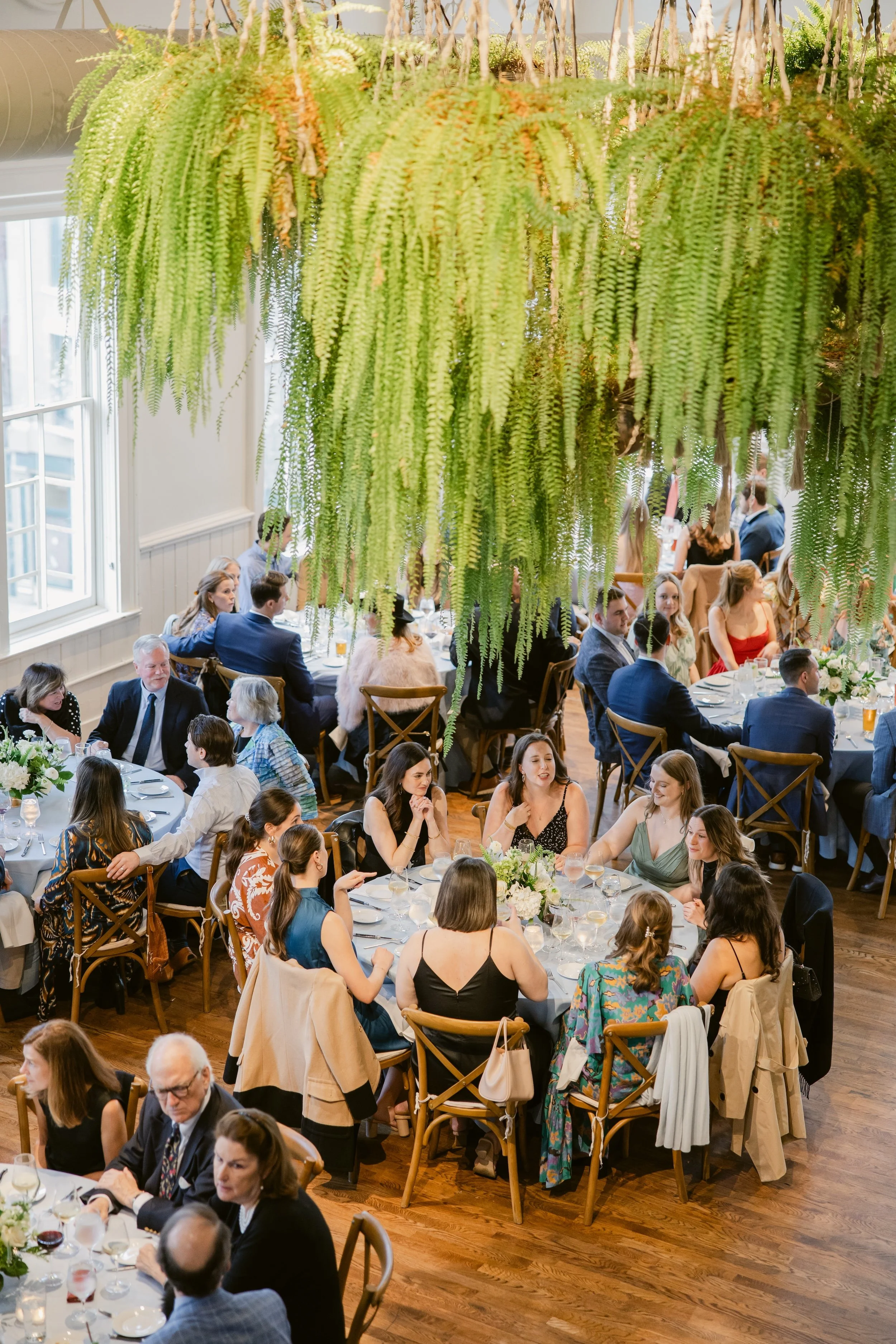    Cincinnati Art Museum Wedding    Cincinnati wedding florist    luxury wedding flowers    Classic green and white bridal bouquet    classic wedding style    Cincinnati wedding photography    green and white wedding flowers    Cincinnati wedding flo