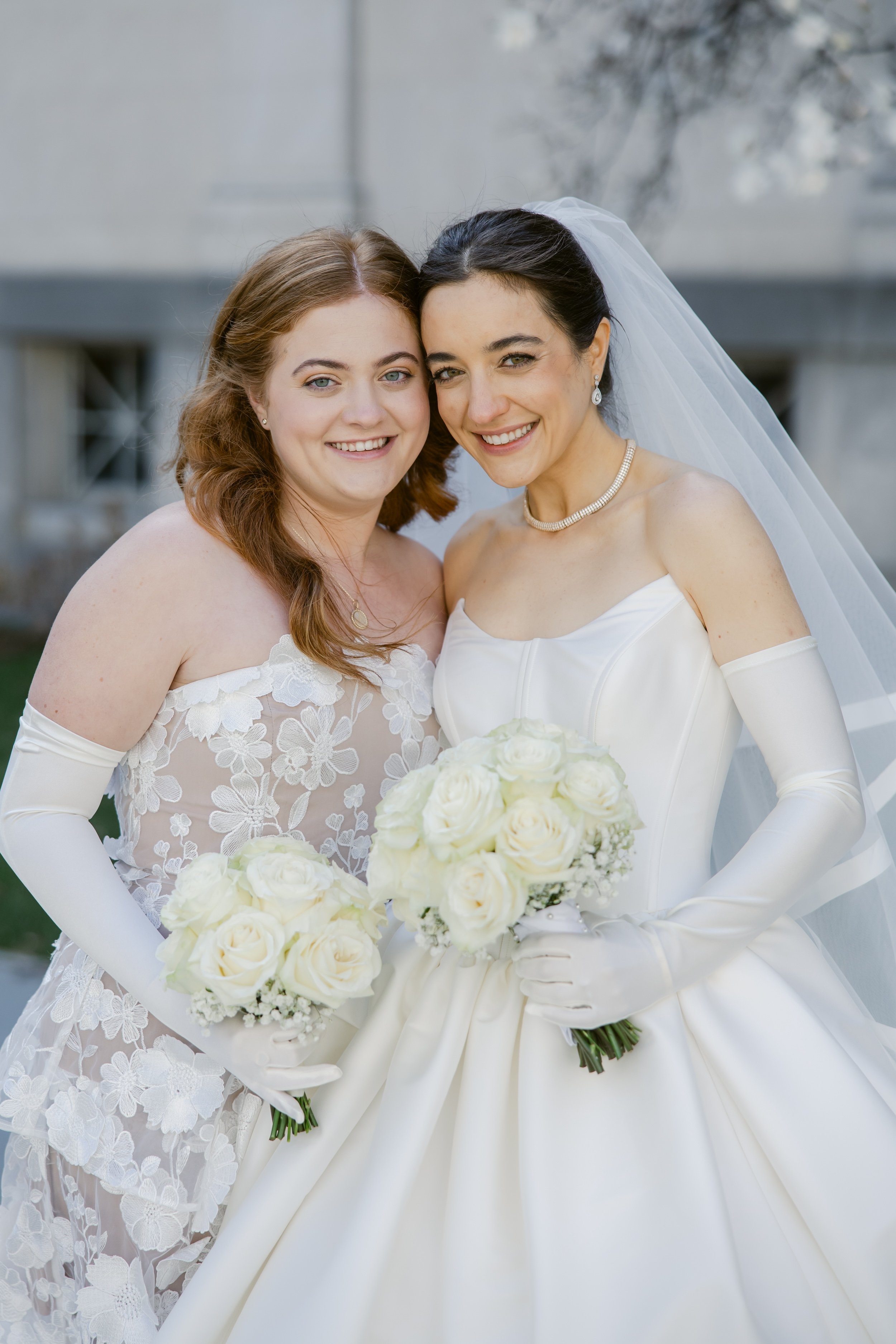    Cincinnati Art Museum Wedding    Cincinnati wedding florist    luxury wedding flowers    Classic green and white bridal bouquet    classic wedding style    Cincinnati wedding photography    green and white wedding flowers    Cincinnati wedding flo
