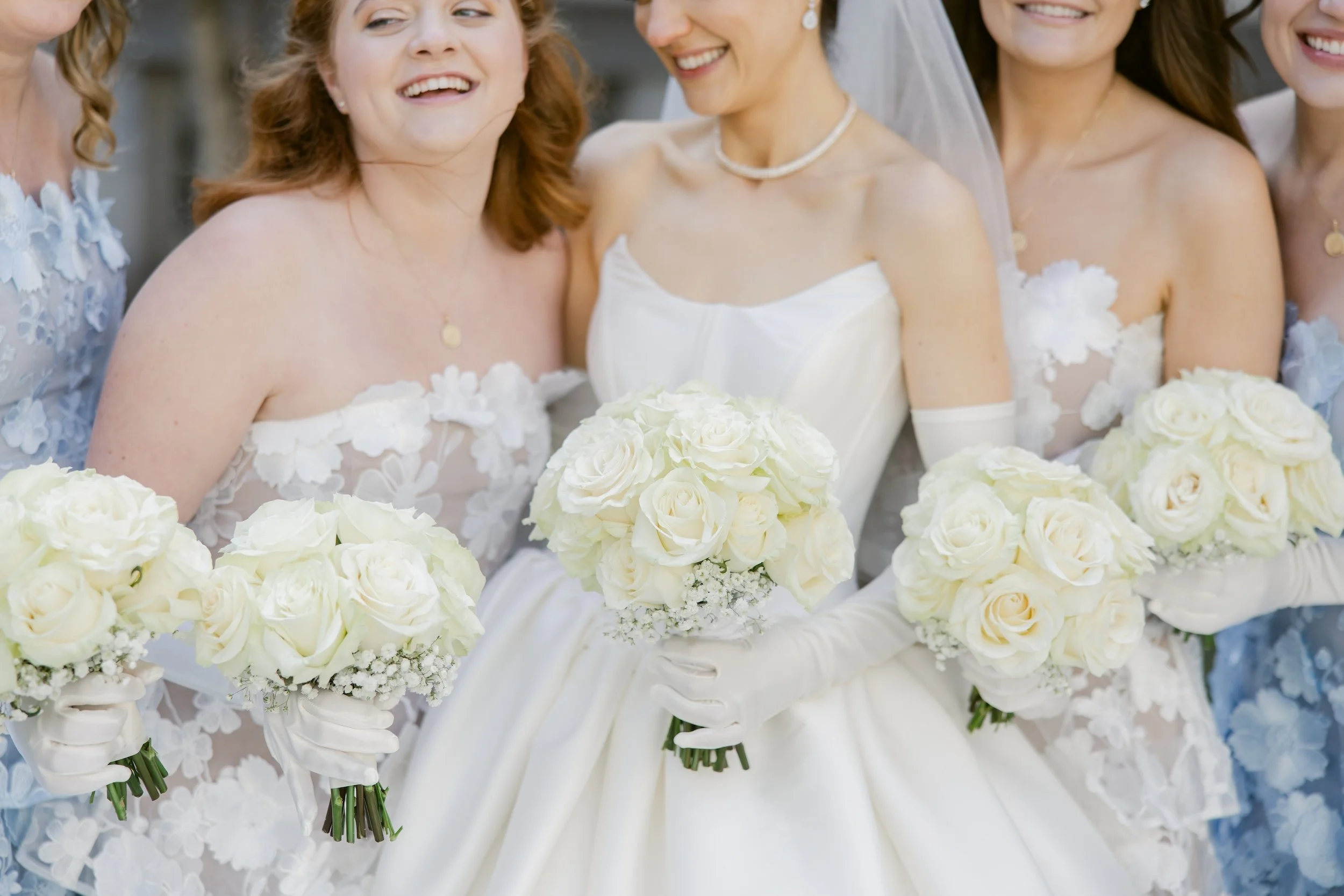    Cincinnati Art Museum Wedding    Cincinnati wedding florist    luxury wedding flowers    Classic green and white bridal bouquet    classic wedding style    Cincinnati wedding photography    green and white wedding flowers    Cincinnati wedding flo