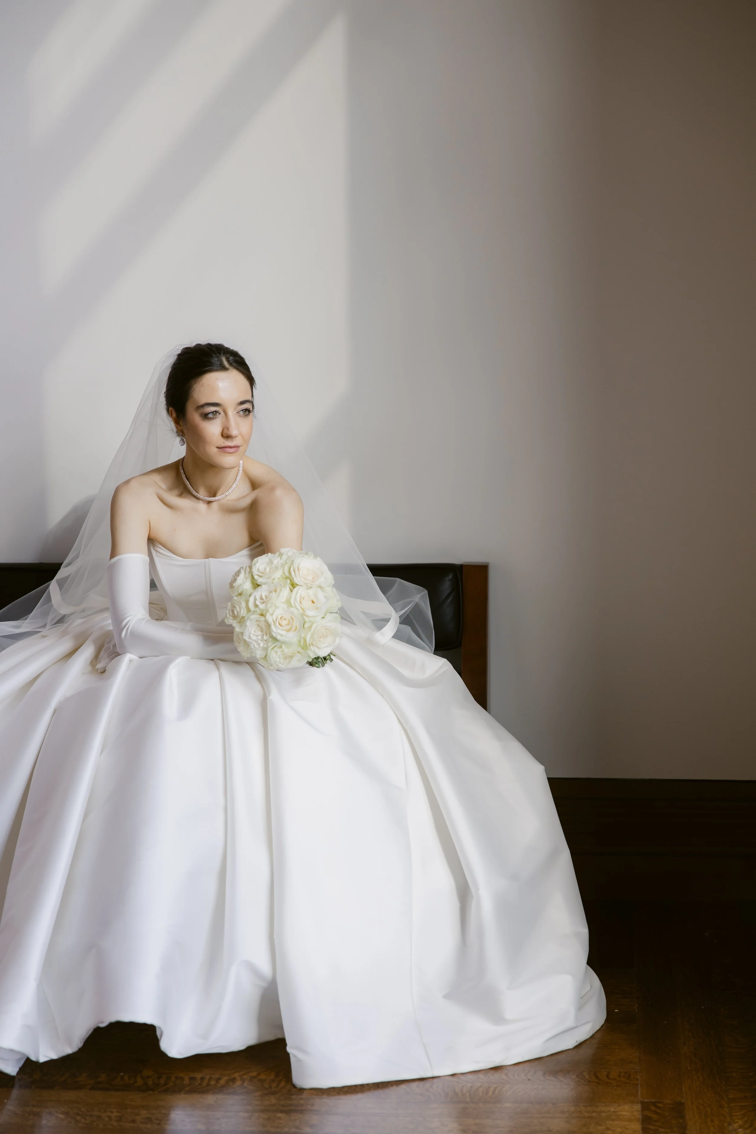    Cincinnati Art Museum Wedding    Cincinnati wedding florist    luxury wedding flowers    Classic green and white bridal bouquet    classic wedding style    Cincinnati wedding photography    green and white wedding flowers    Cincinnati wedding flo