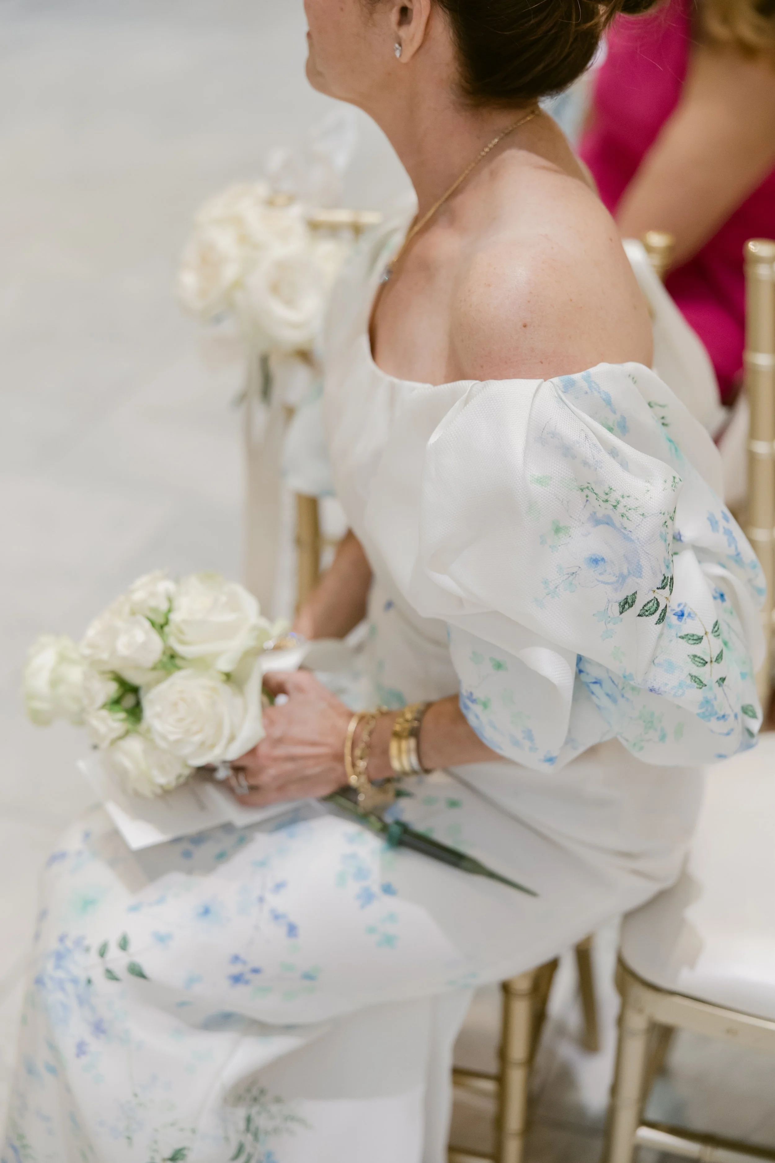    Cincinnati Art Museum Wedding    Cincinnati wedding florist    luxury wedding flowers    Classic green and white bridal bouquet    classic wedding style    Cincinnati wedding photography    green and white wedding flowers    Cincinnati wedding flo