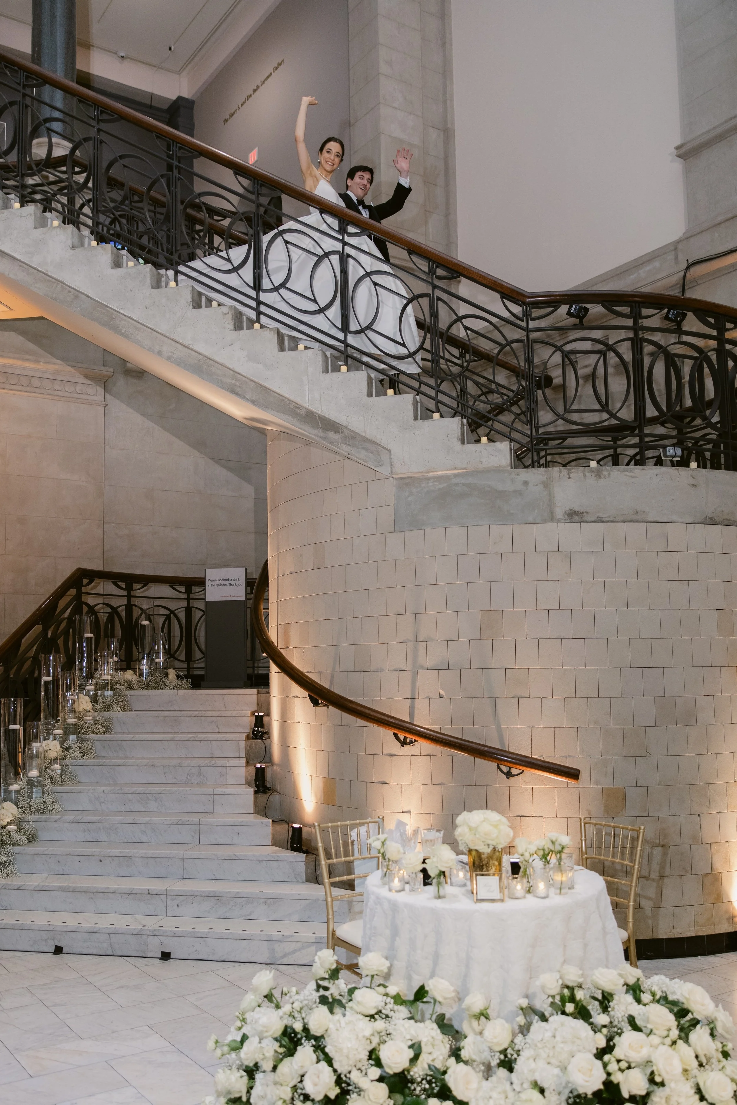    Cincinnati Art Museum Wedding    Cincinnati wedding florist    luxury wedding flowers    Classic green and white bridal bouquet    classic wedding style    Cincinnati wedding photography    green and white wedding flowers    Cincinnati wedding flo