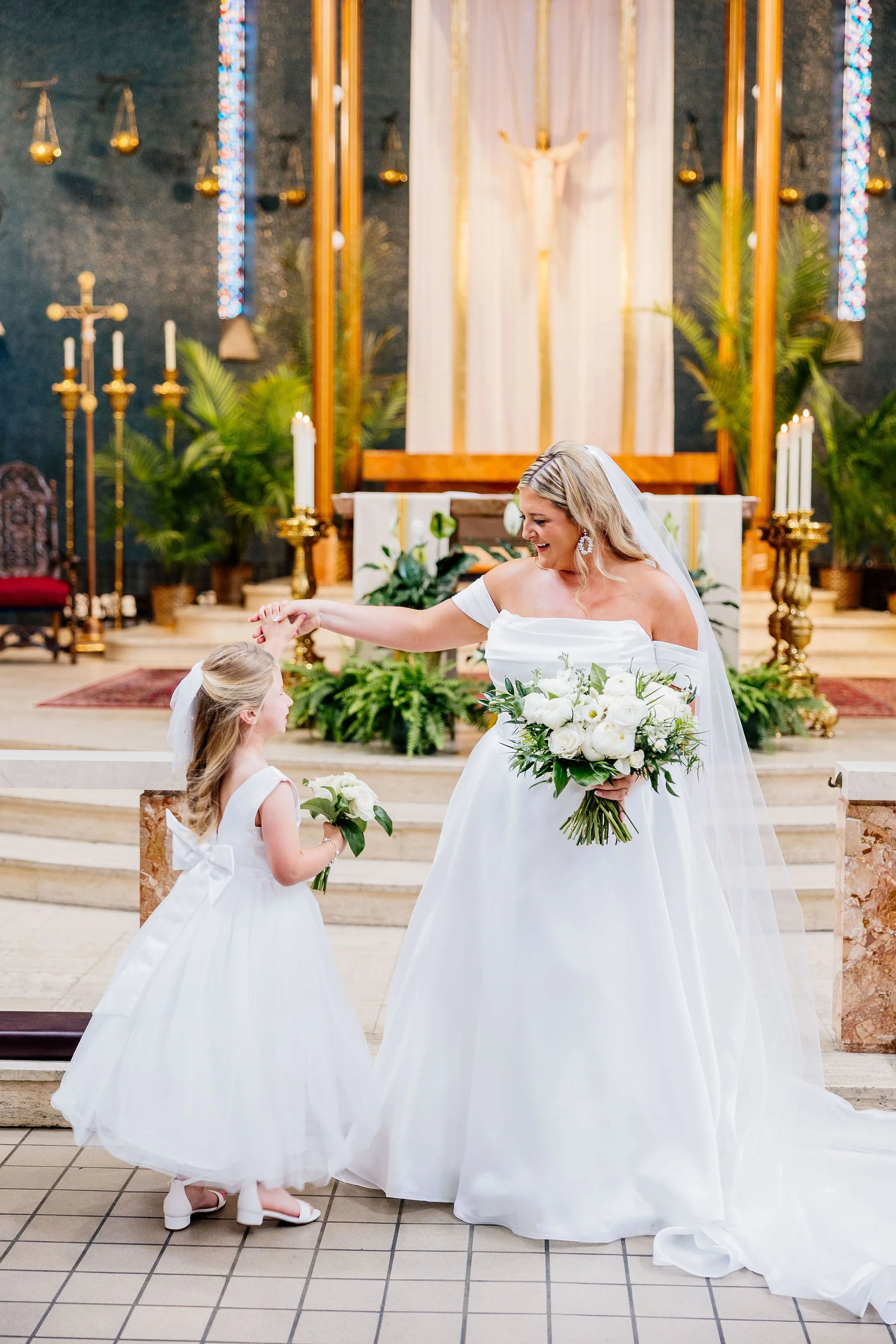 Hilton.Netherland.Plaza.Wedding.Flowers.13.jpg