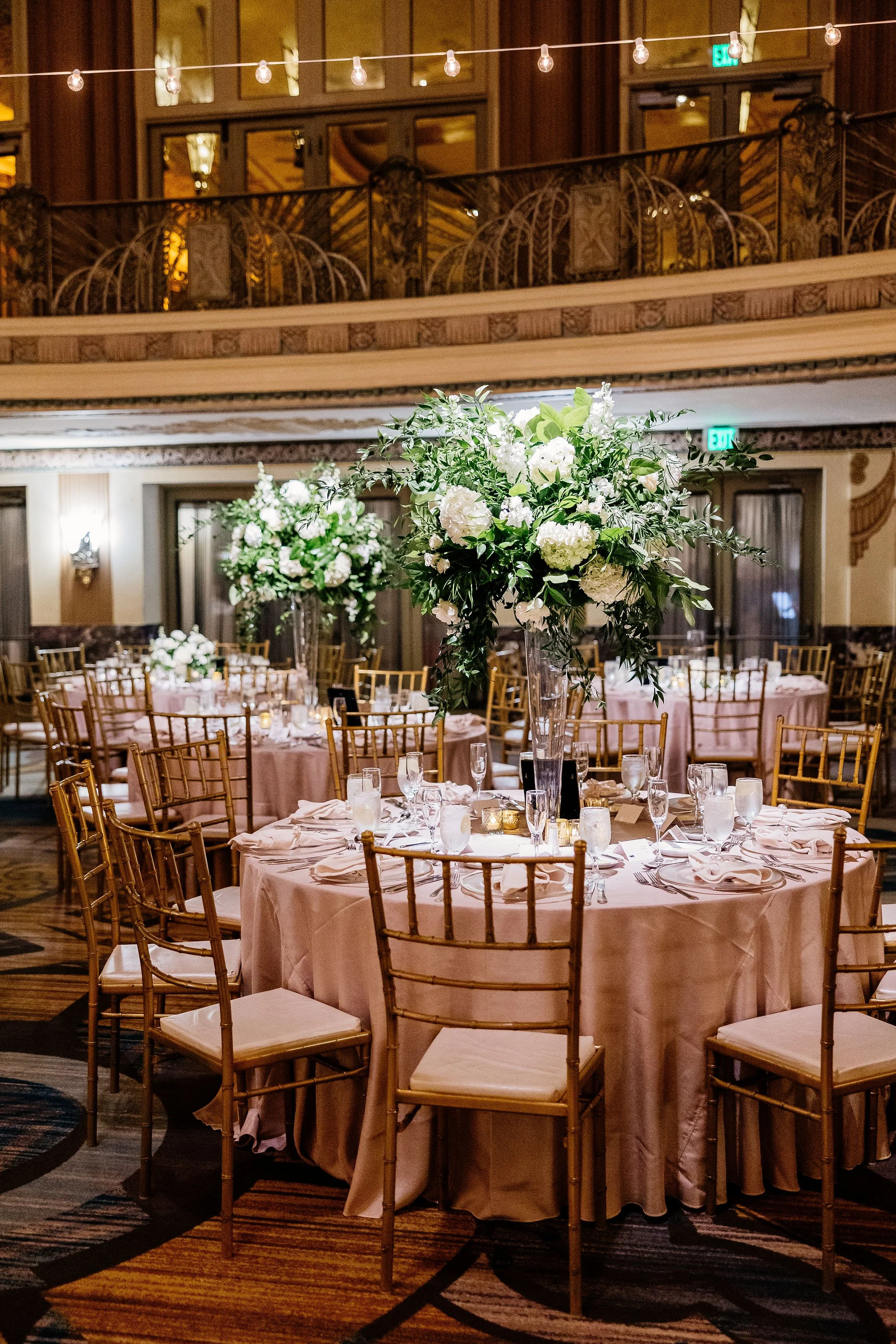 Hilton.Netherland.Plaza.Wedding.Flowers.34.jpg