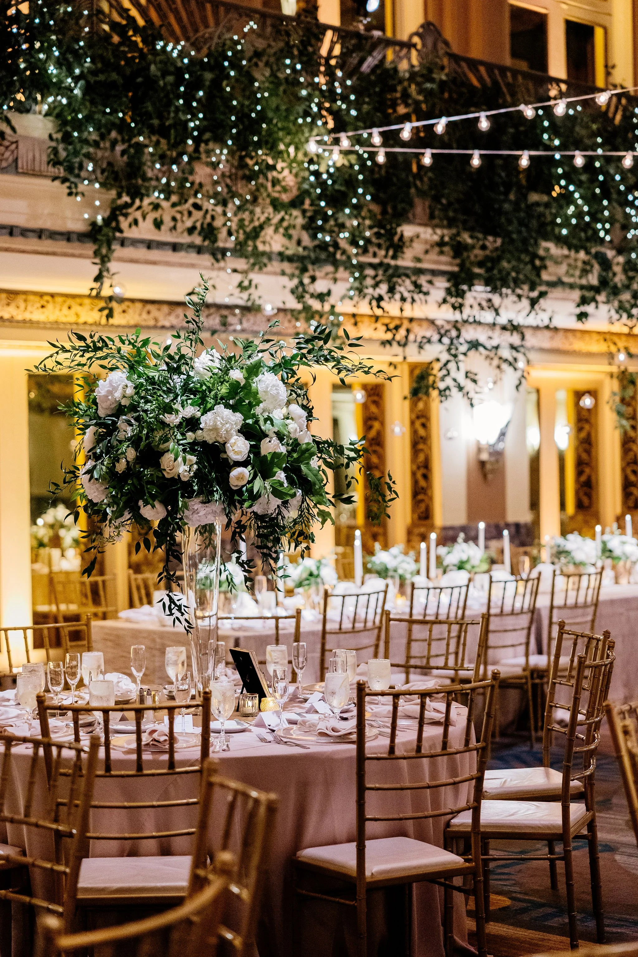 Hilton.Netherland.Plaza.Wedding.Flowers.41.jpg