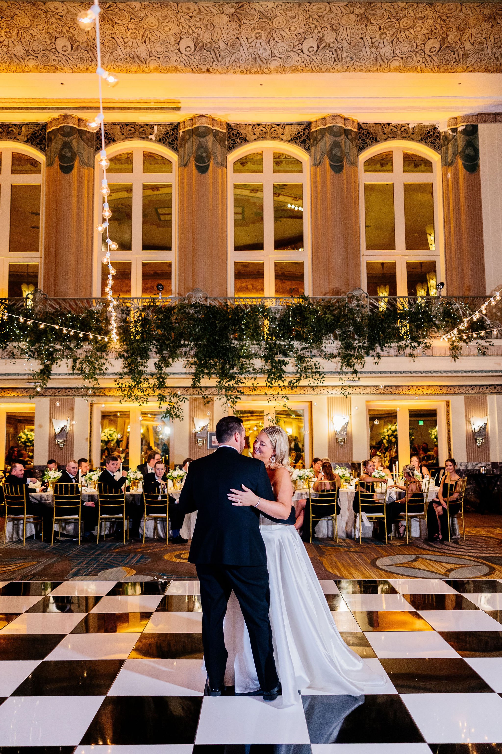 Hilton.Netherland.Plaza.Wedding.Flowers.49.jpg