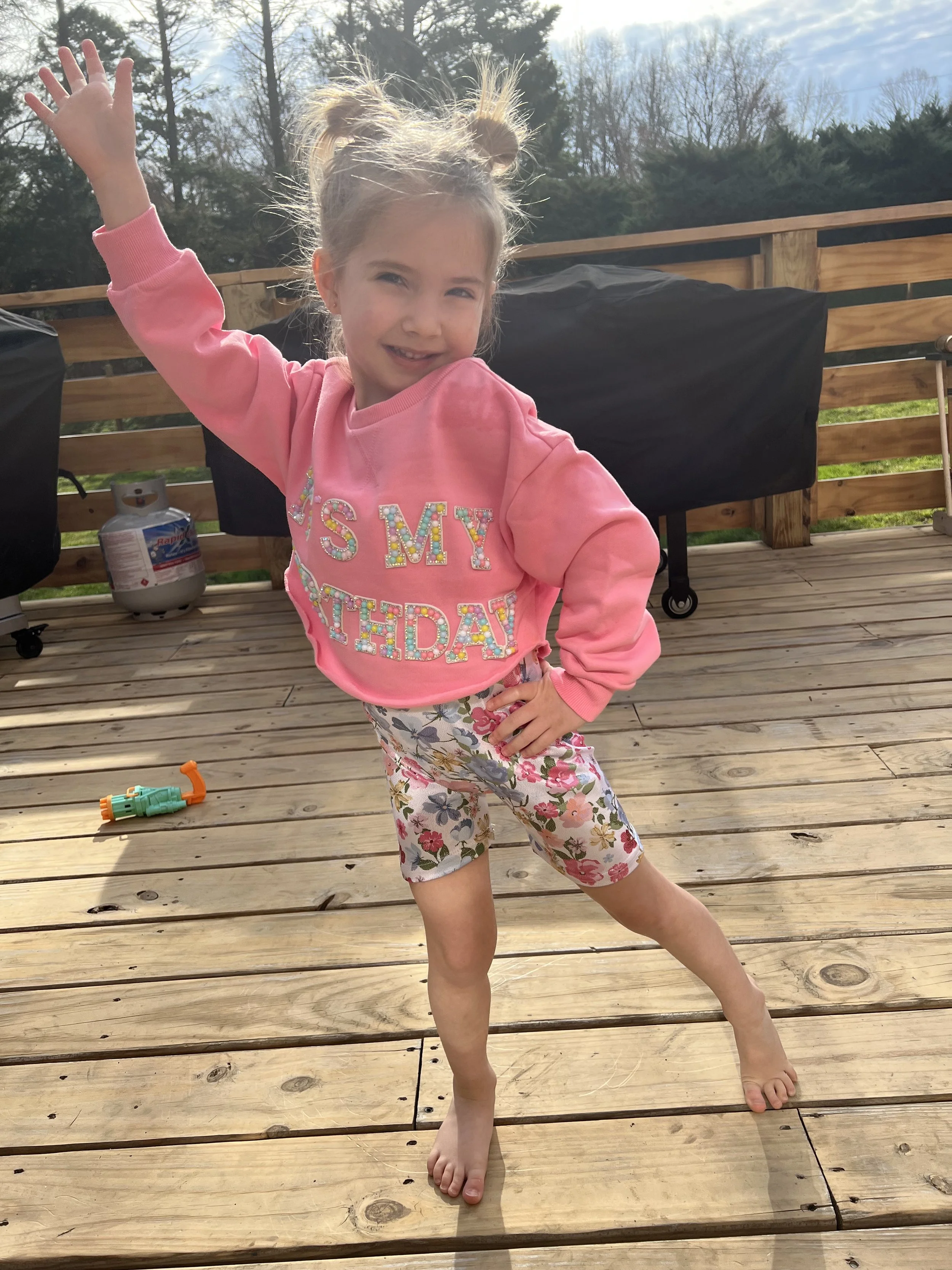 "It's My Birthday" Sweatshirt DIY