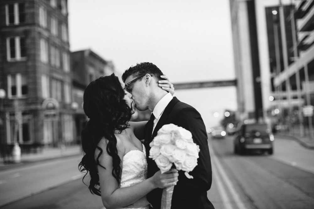 Ely-Brothers-Wedding-Photographers-Columbus-Ohio-_0064.jpg