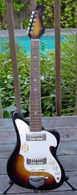 Teisco (guyatones) Tradition (Zen-On).jpg