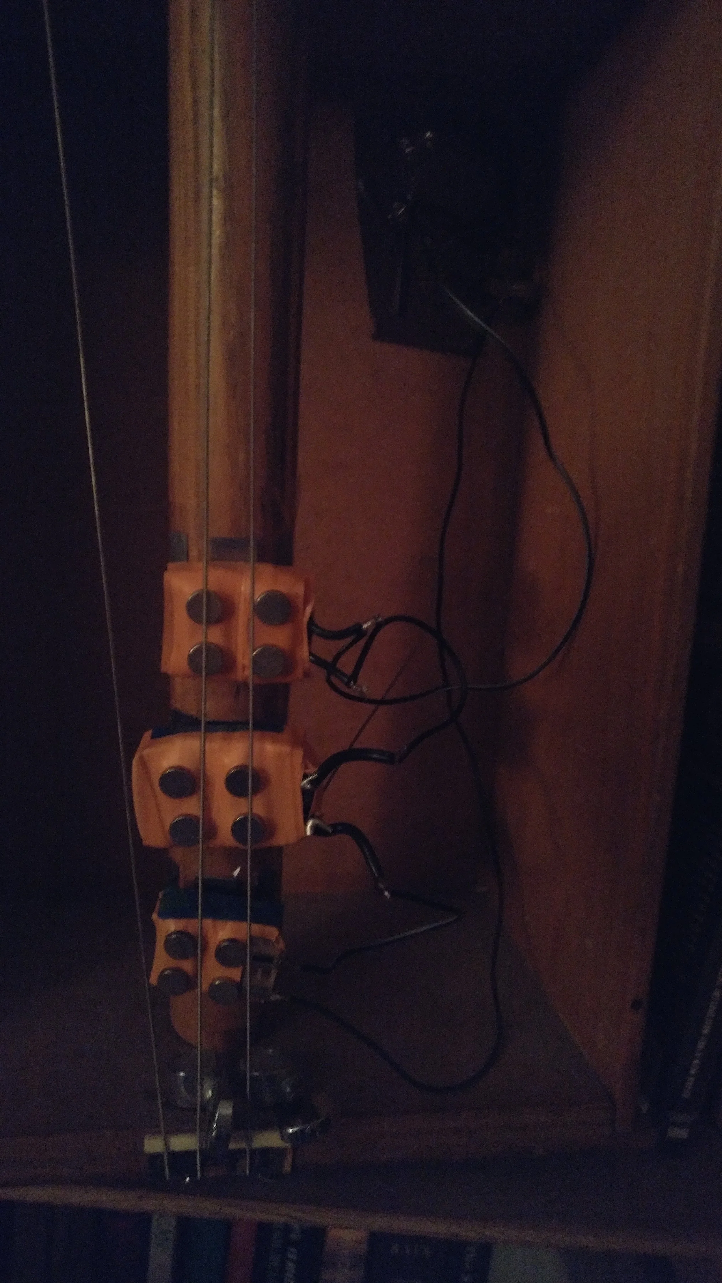 I made a few more pick ups and messed around with them trying to figure out a few questions I had. I wired them up in the Drawer again in series and learned a little more about them. 