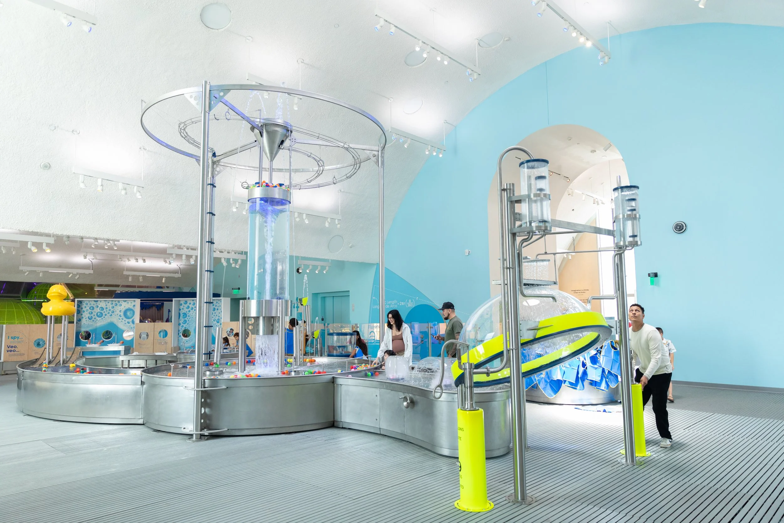 La Nube STEAM Discovery Center