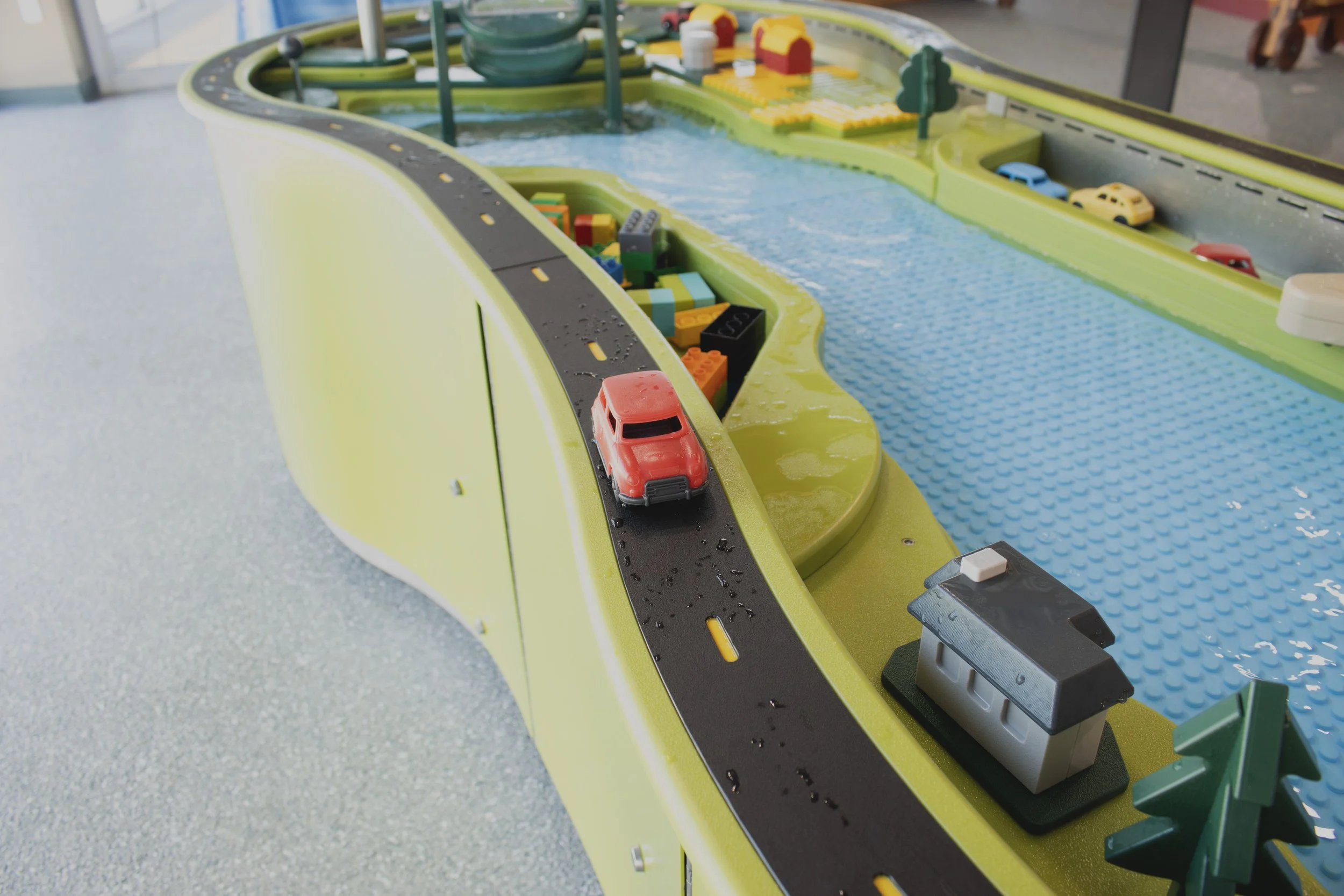 Detail shot of handrail on water table