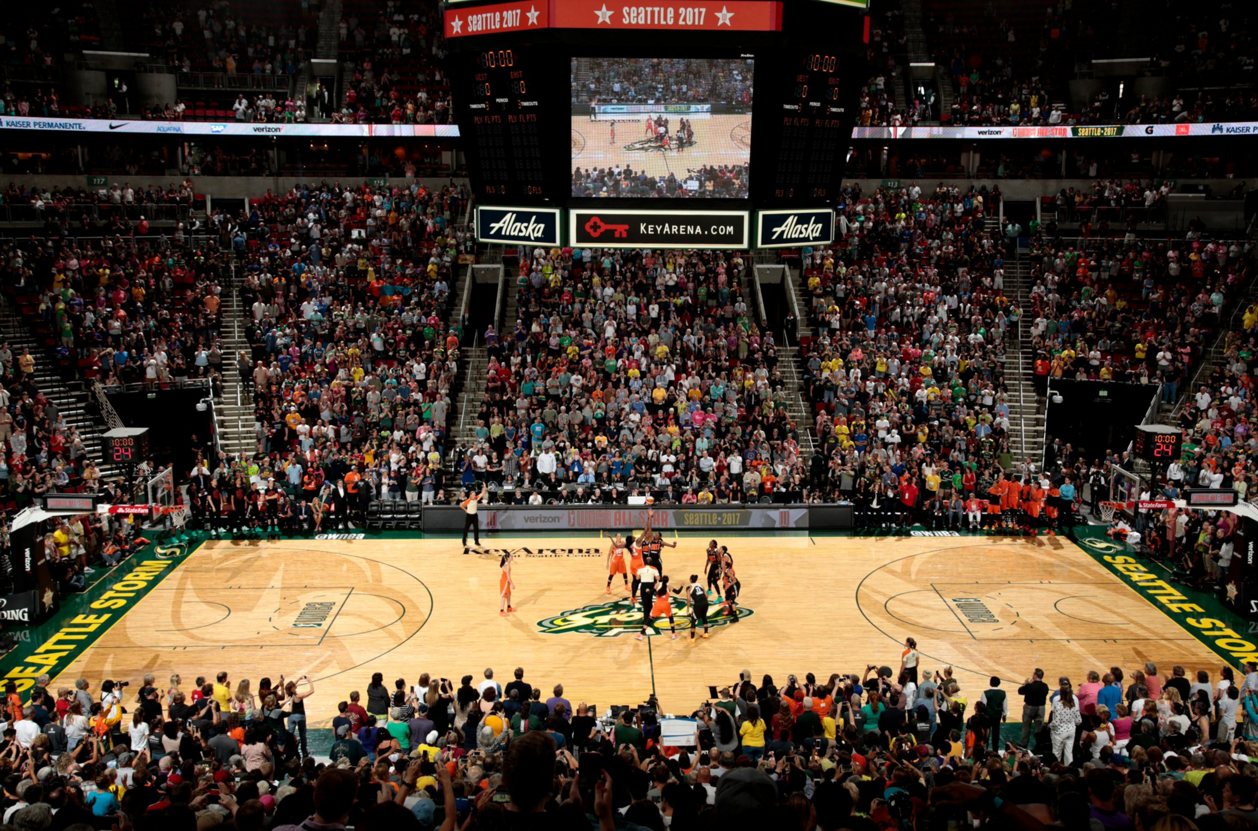 Seattle turned out for WNBA All-Star 2017, KeyArena was lit from the jump.