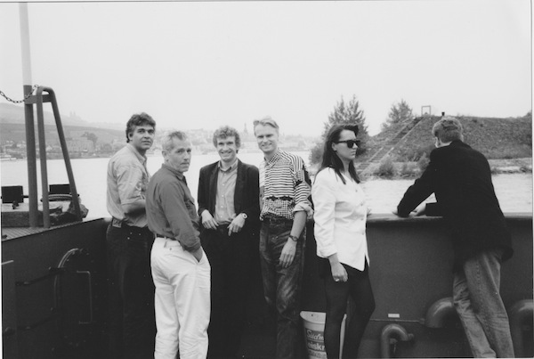 Op de pont over de Rijn