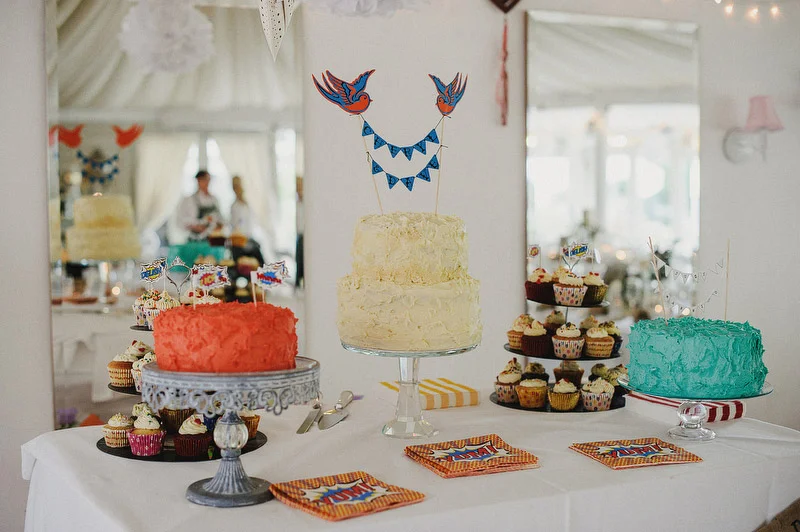 retro cake wedding