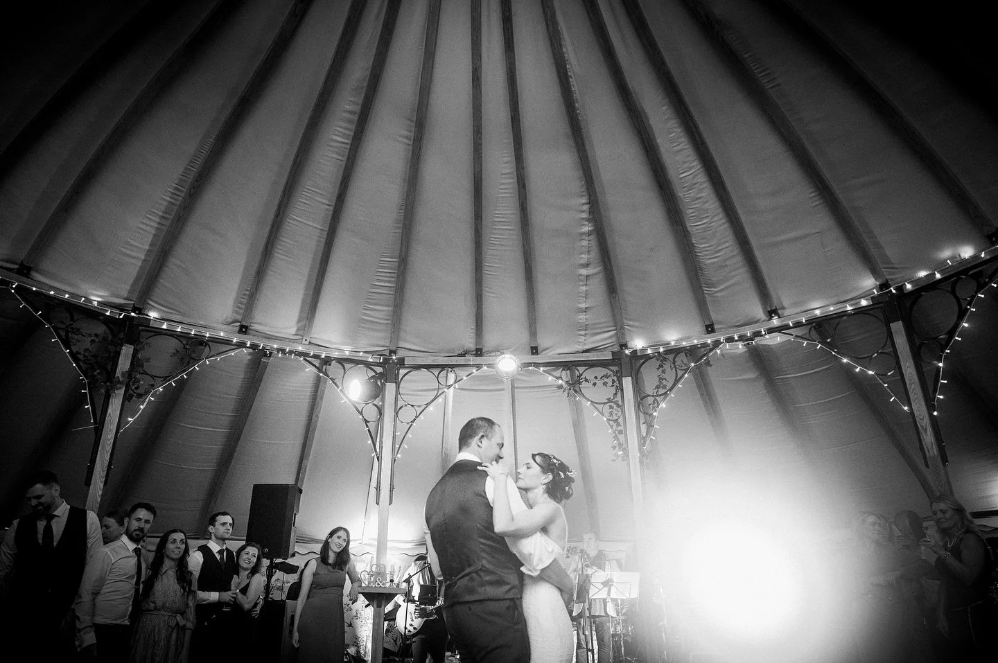 Gorgeous festival vibes at Linda and Gordon&rsquo;s Ballintubbert wedding. Blessed by the late summer colours and light. Such a beautiful and heartfelt day. Loved being part of things. Huge congratulations you two x

Venue @Ballintubbertgardensandhou
