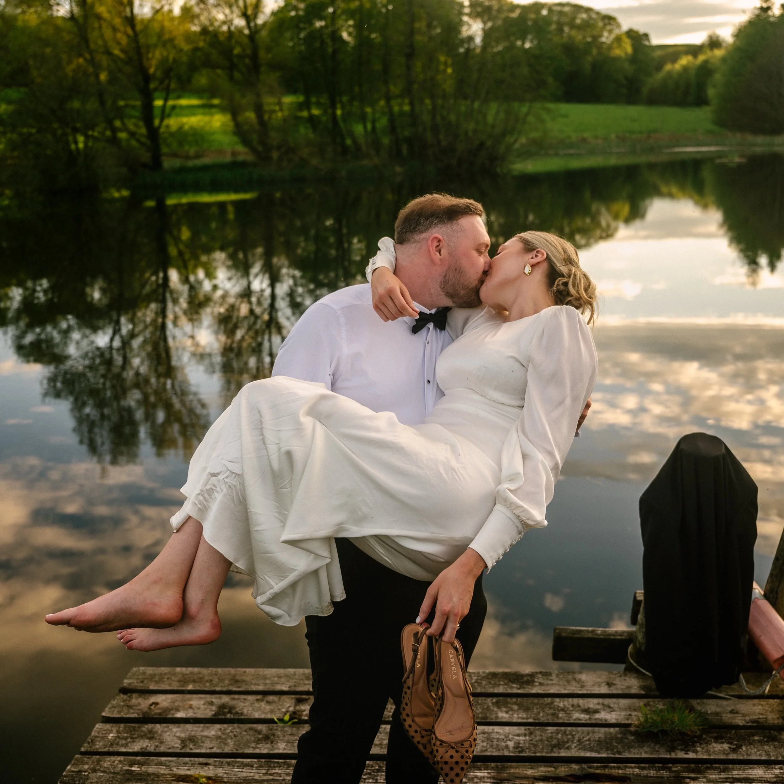 Maria &amp; Dan&rsquo;s beautiful May wedding in the stunning Juniper Barn in Sligo. 
All the seasons and all the feelings in one day 🤍

Venue @juniper_barn
Video @fionnhhphotography 
Flowers - Dorothy @juniper_barn
Dresses @folksterbridal
Music @li