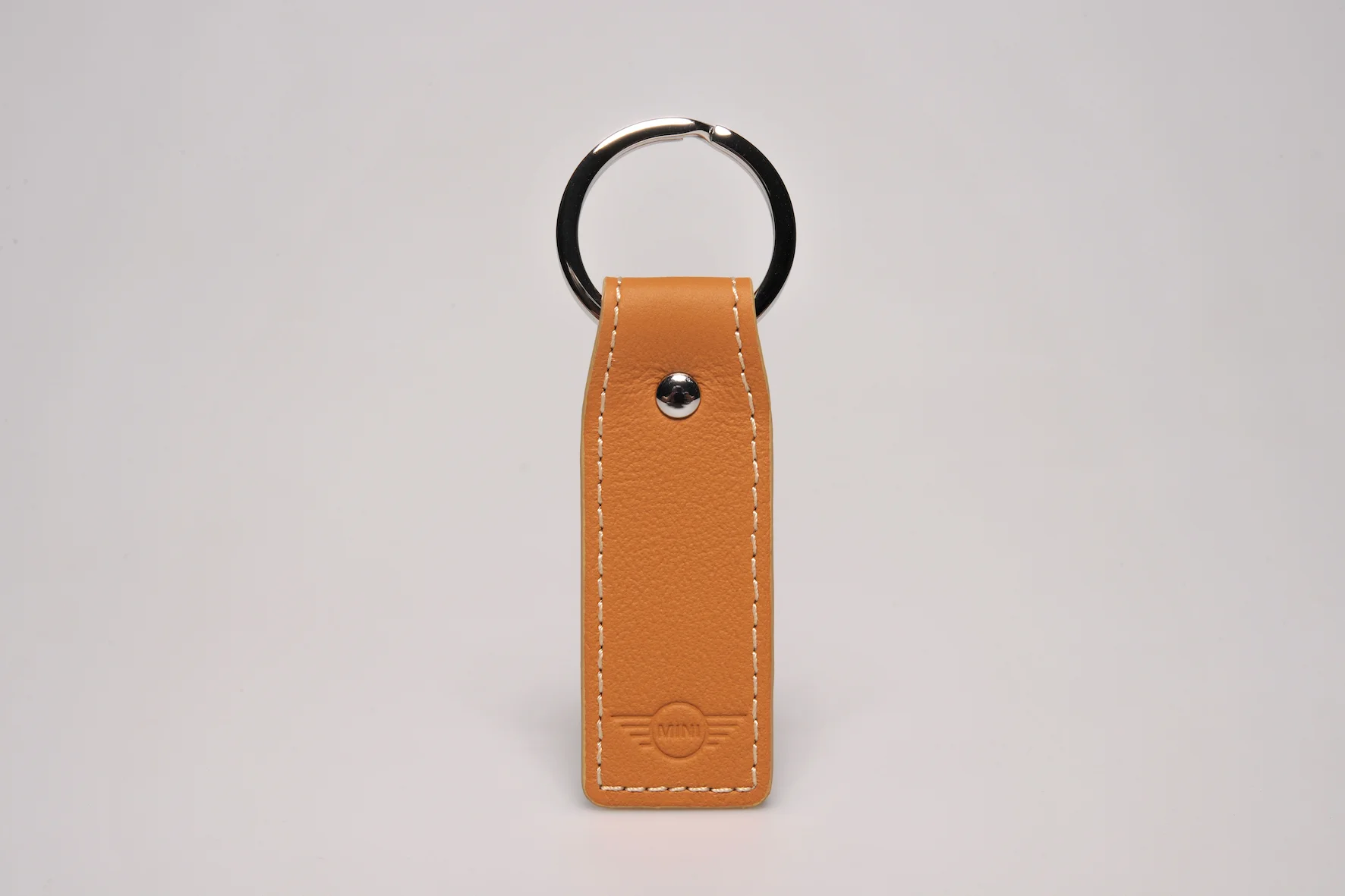 brandcraft_privatelabel_merchandise_keychain_keychain_lanyard_mini_cooper_bmw_leather_debossing_embossing_packaging_AJH_8917.JPG