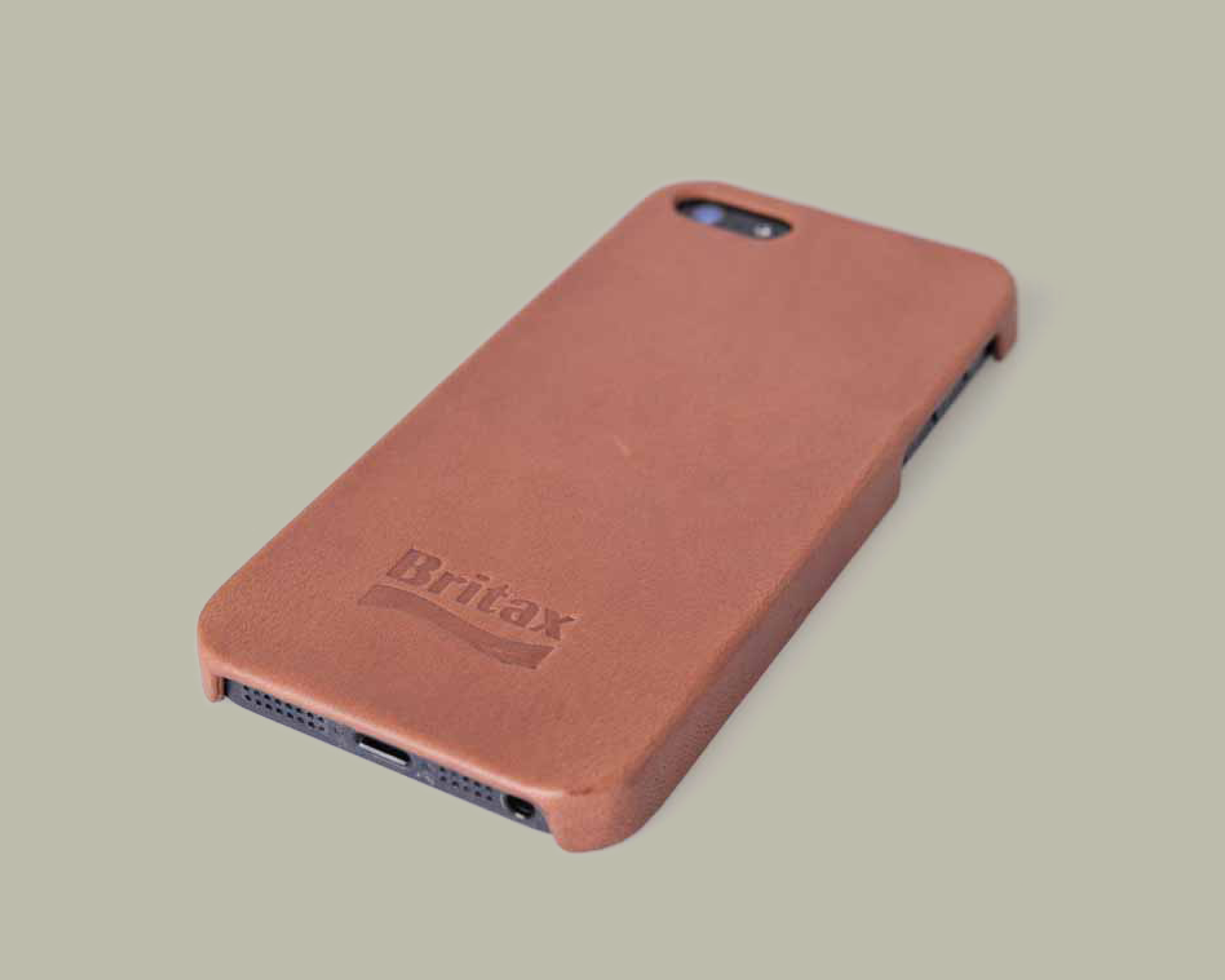 brandcraft_privatelabel_merchandise_agency_supplier_logo_emboss_die_punch_leather_artificial_leather_pu_packaging_packaging_britax_handycase_huelle_cellphone_case.png