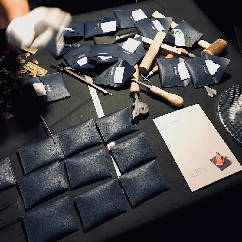 brandcraft_sattler_event_monogramming_prägen_leder_5.jpg