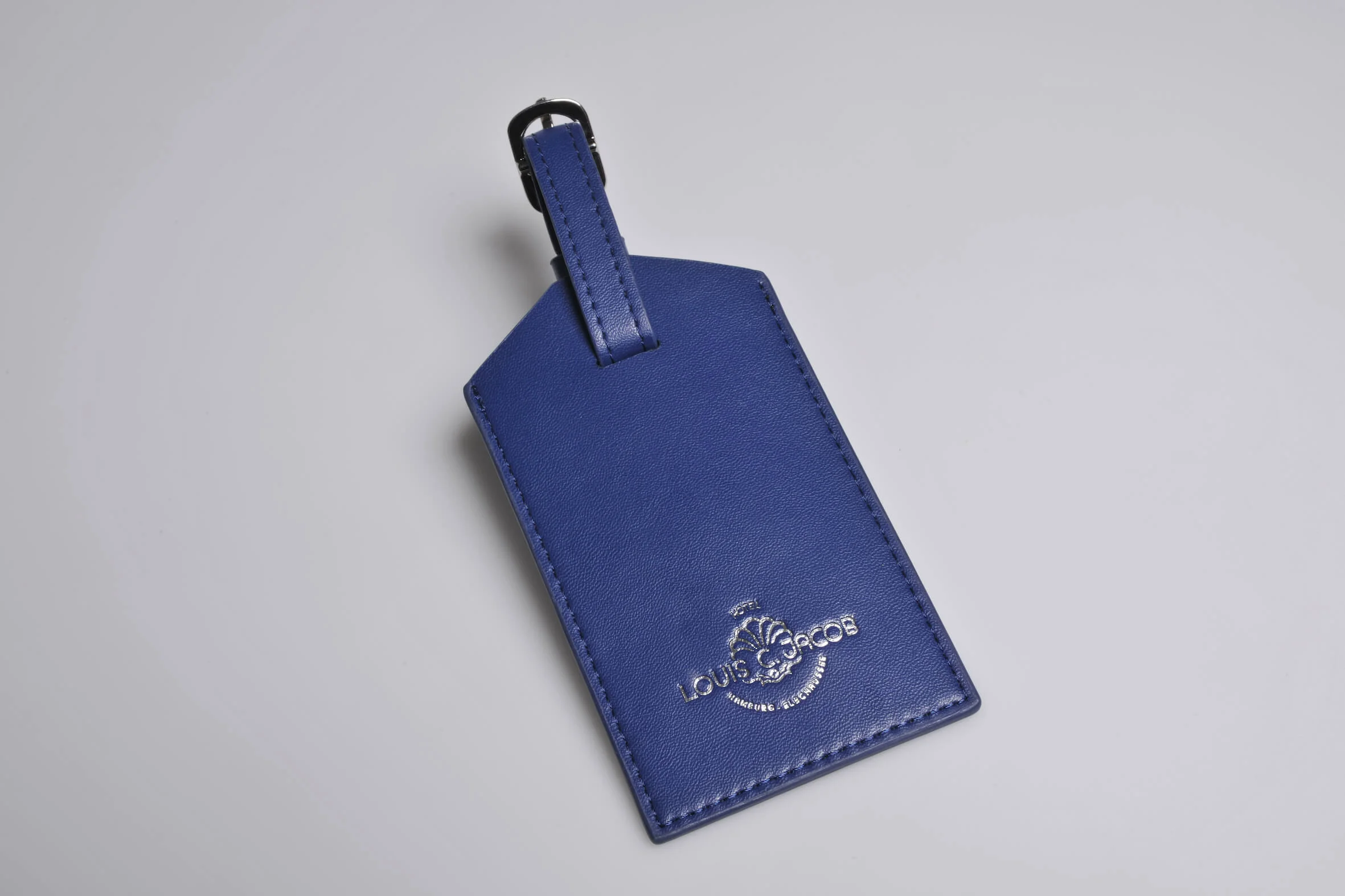 brandcraft_privatelabel_merchandise_agency_supplier_supplier_logo_embossing_debossing_embossing_punching_leather_artificial_leather_pu_packaging_packaging_luggage_tag_suitcase_hanger.JPG