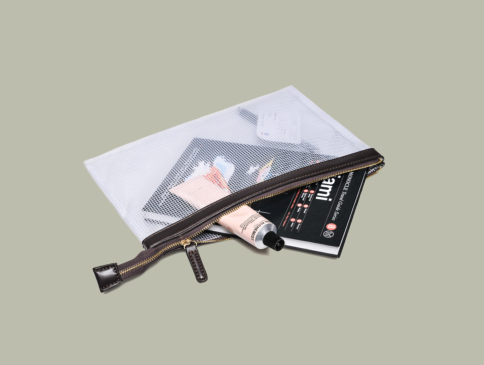 brandcraft_designhotels_monocle_bag_bag_cosmetic_carekit_monocle_sanitizer_mask_disinfect_washing_bag_culture bag_alchemist_nylon_pvc_merchandise_advertising_promotion_AJH_4798-green.png