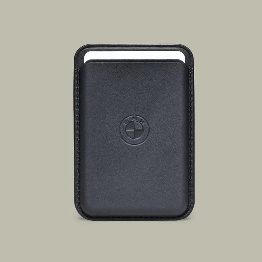 brandcraft_bmw_iphone_magsafe_leder_kunstleder_apple_portemonaie_etui_leather_patch_organic_eco_merchandise_werbemittel_promotional_recycle_sustainable_AJH_0403-green.jpg