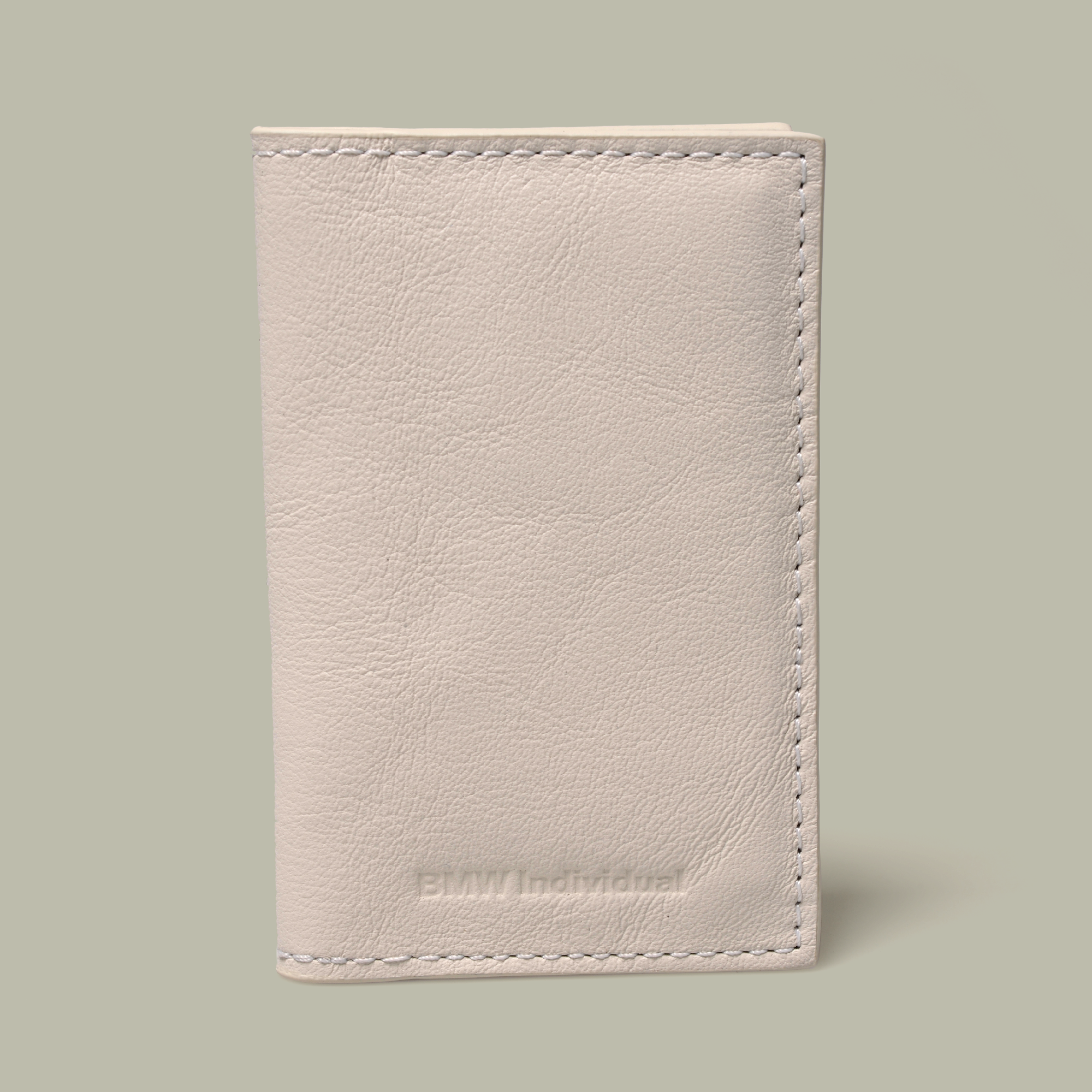 brandcraft_privatelabel_merchandise_agentur_lieferant_supplier_logo_praegung_stanzen_leder_kunstleder_pu_packaging_verpackung_bmw_individual_kfzpapier_mappe_map_car_AJH_8224x.png